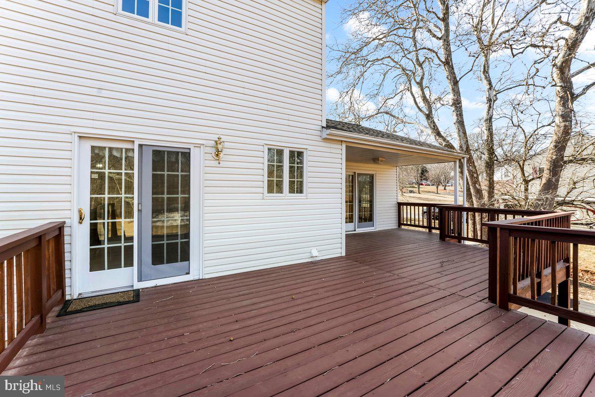 SURREY RIDGE - Residential