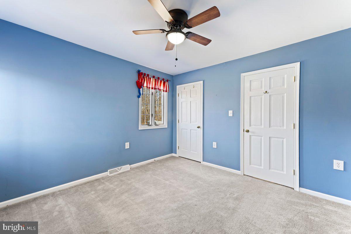 SURREY RIDGE - Residential