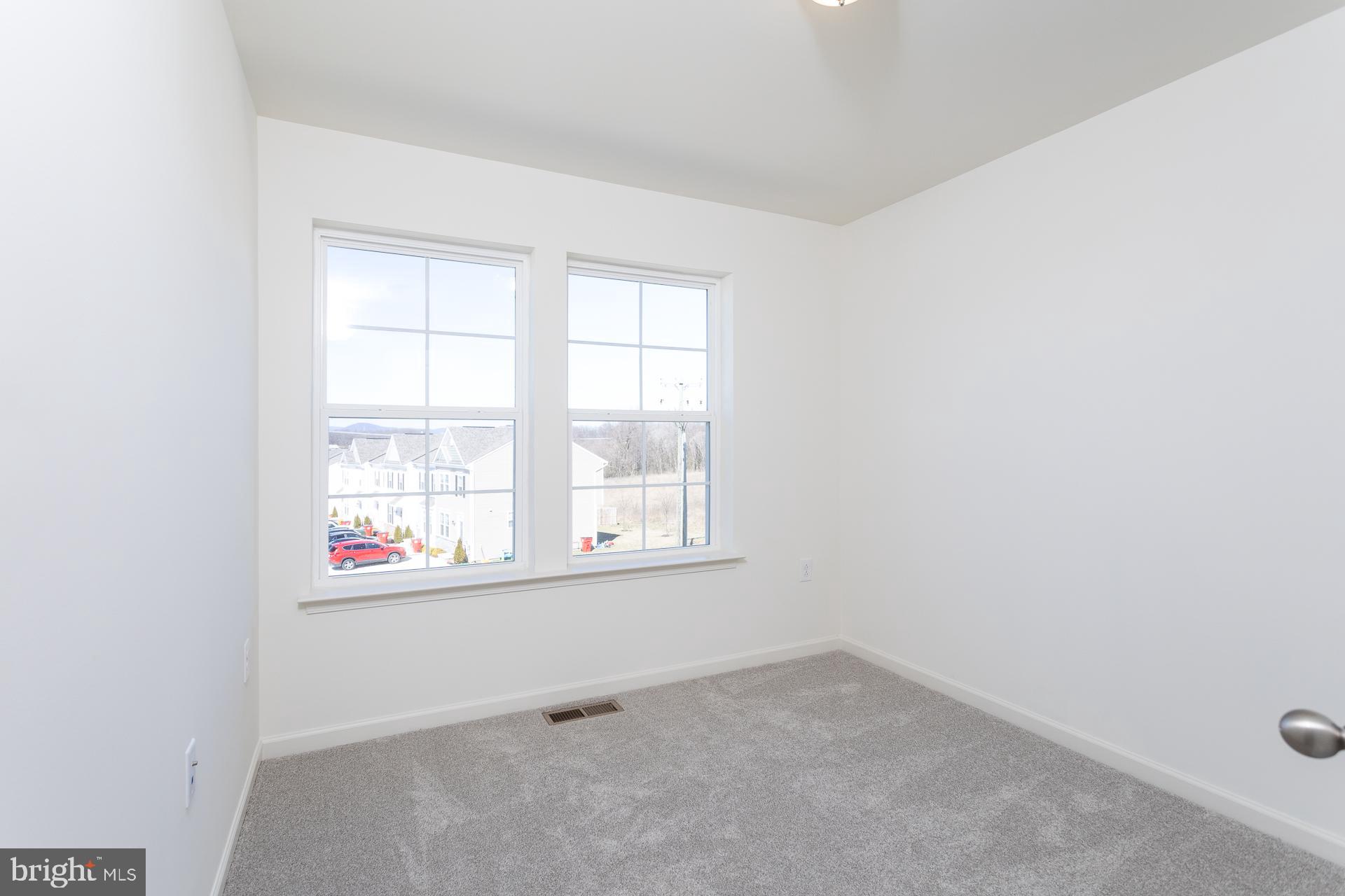 ARCHERS ROCK - Residential