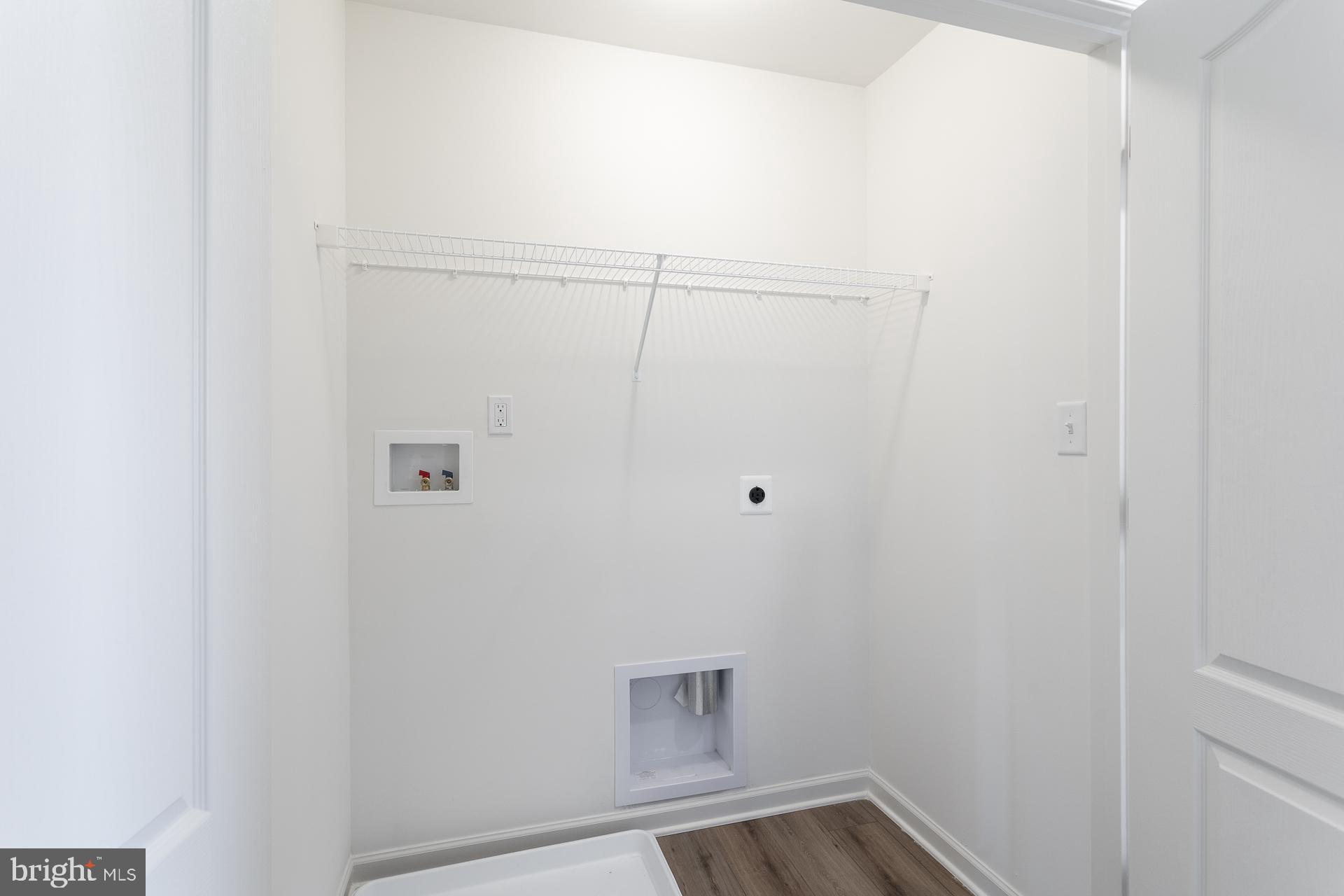 ARCHERS ROCK - Residential