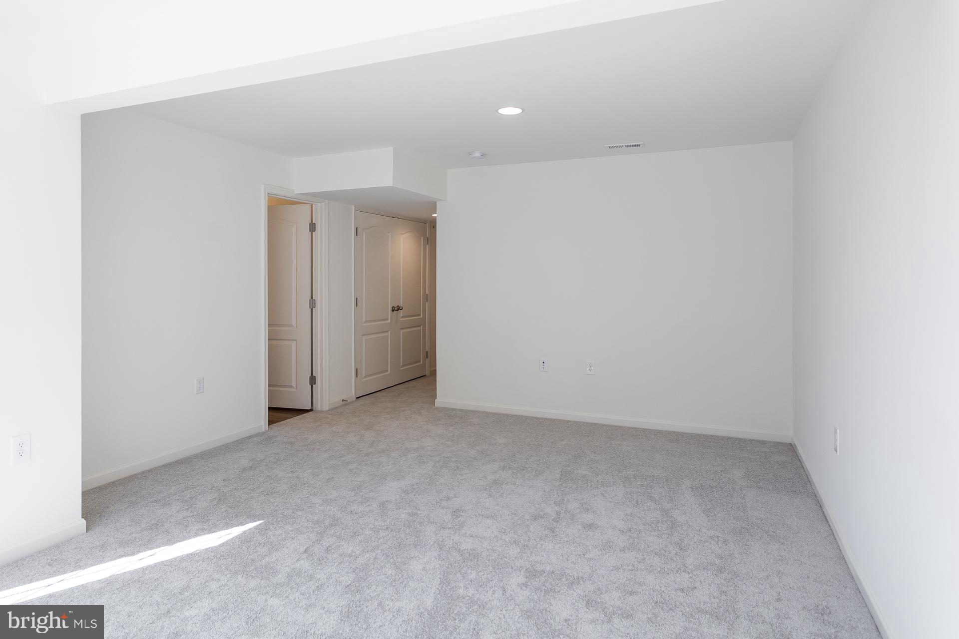 ARCHERS ROCK - Residential