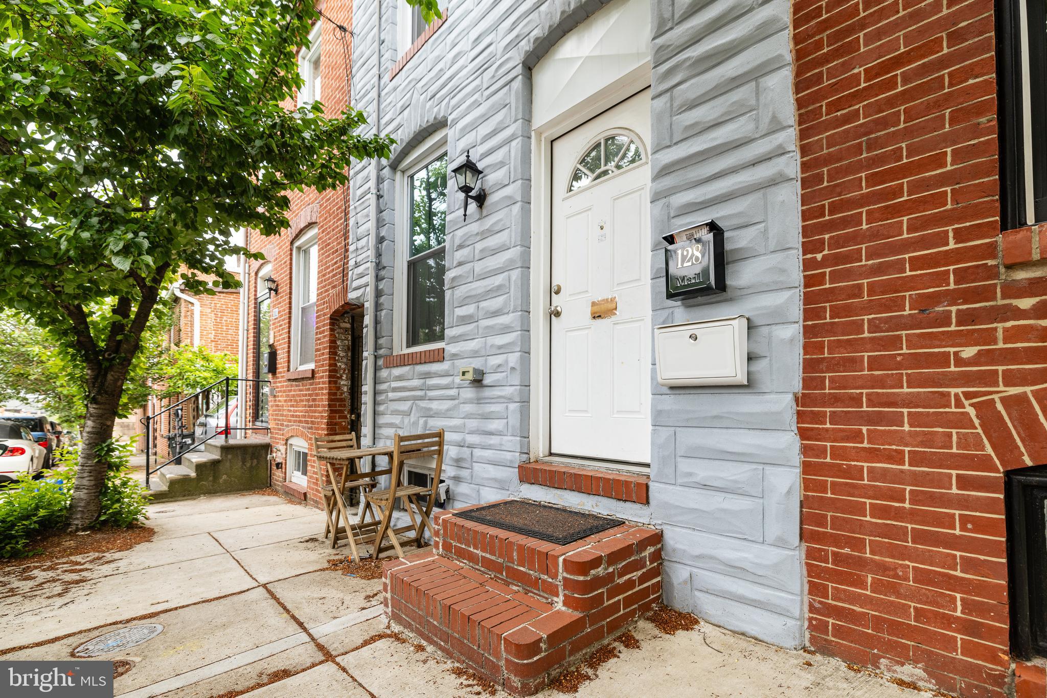 128 S CASTLE STREET