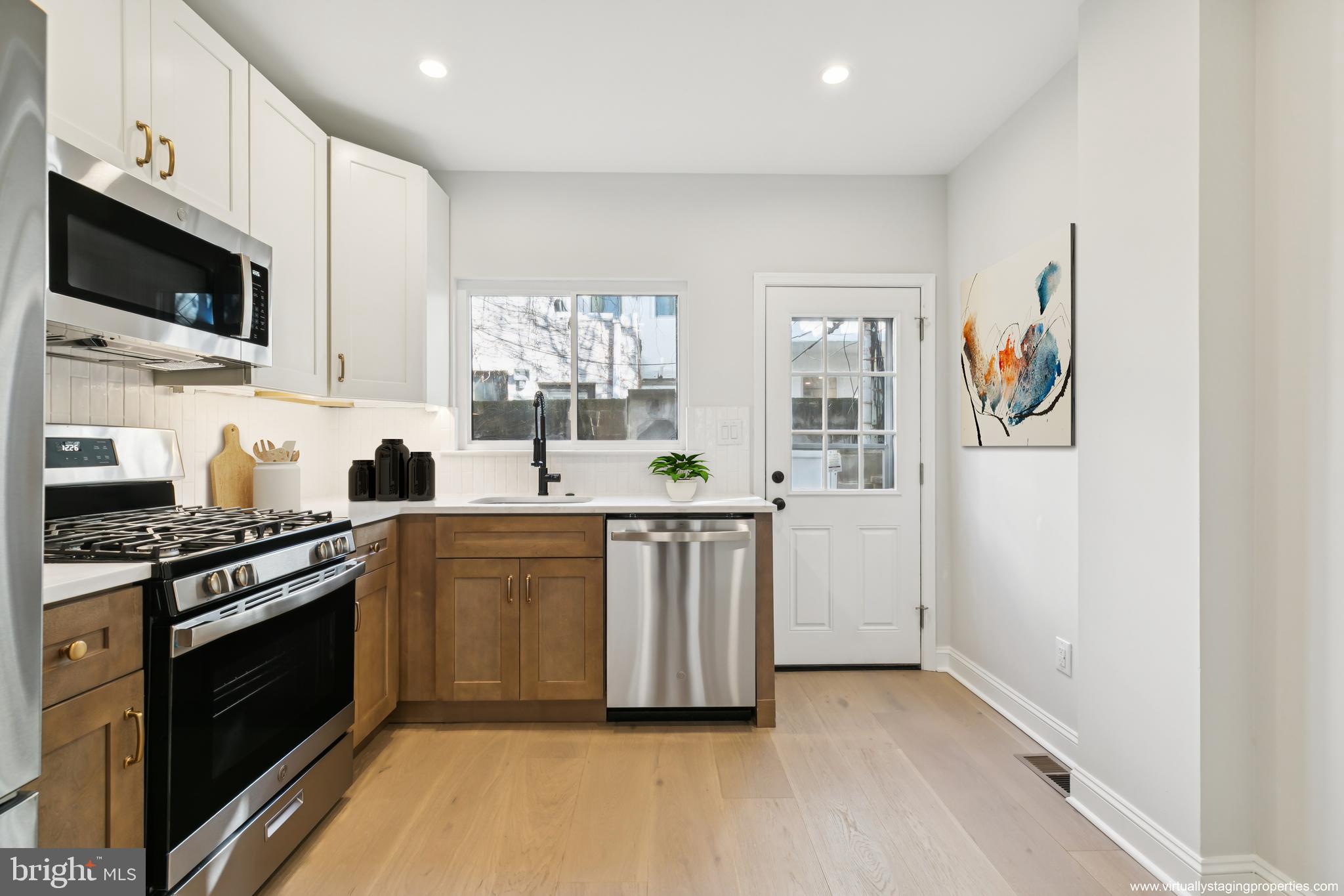 PASSYUNK SQUARE - Residential