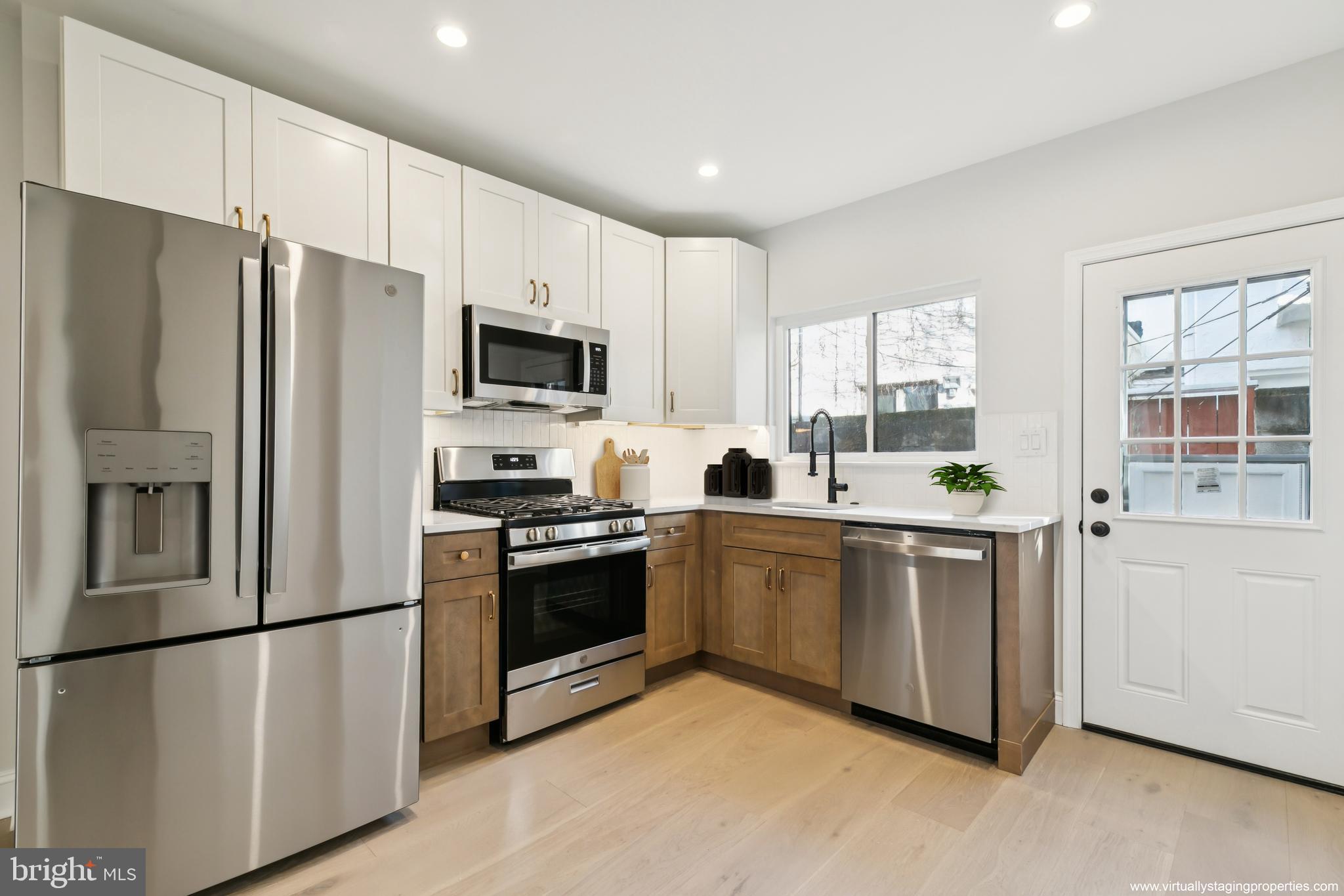 PASSYUNK SQUARE - Residential