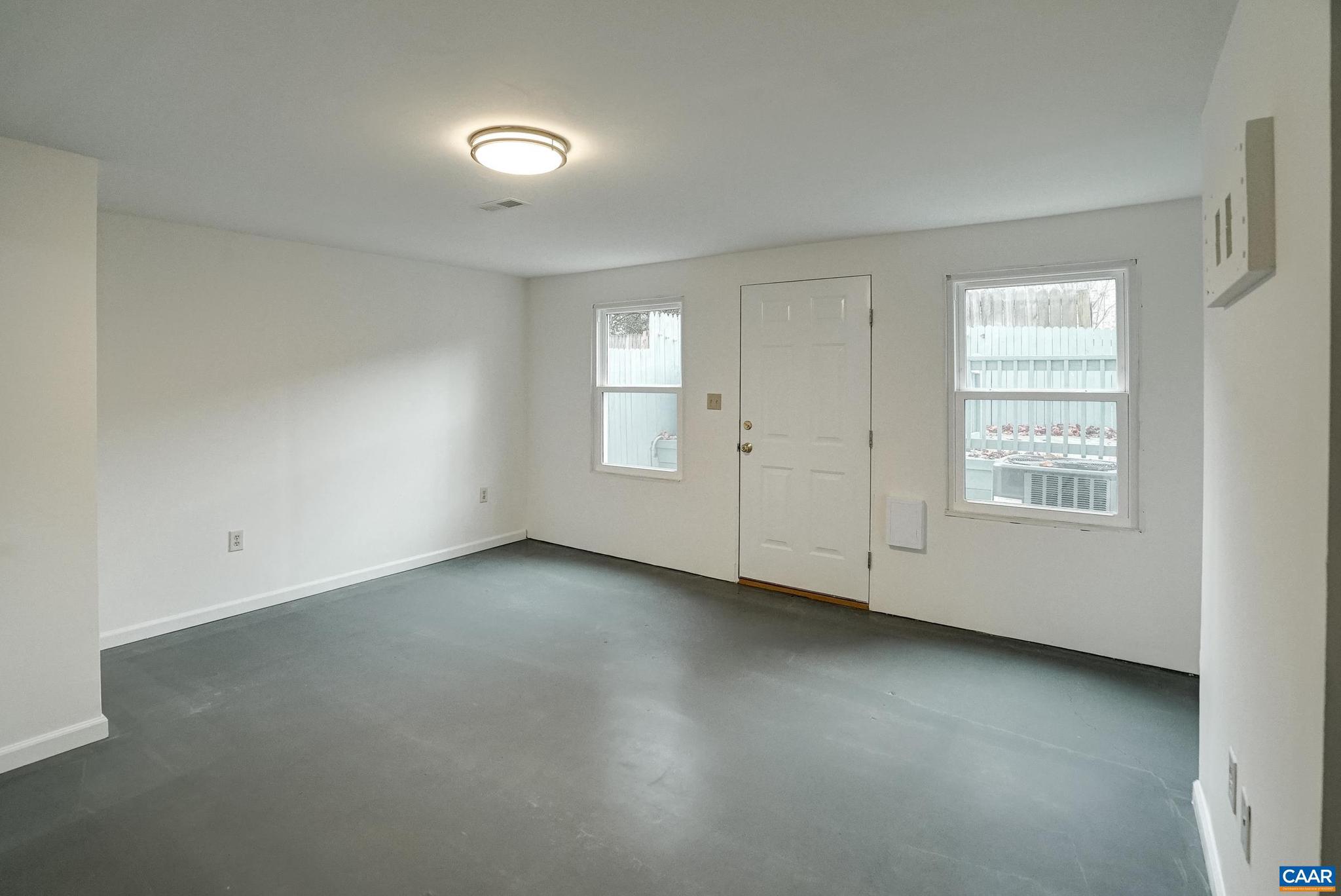 GARDEN COURT - Residential