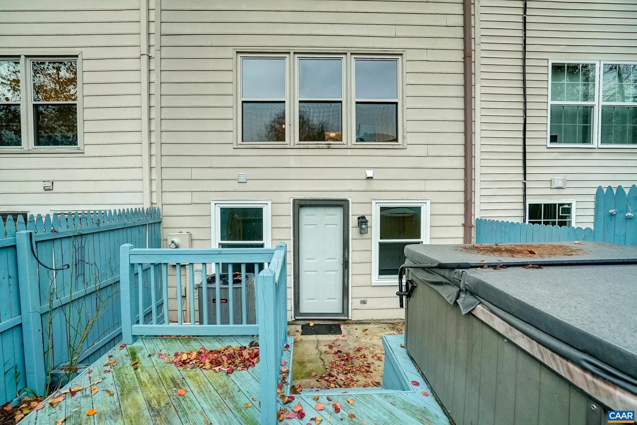 GARDEN COURT - Residential