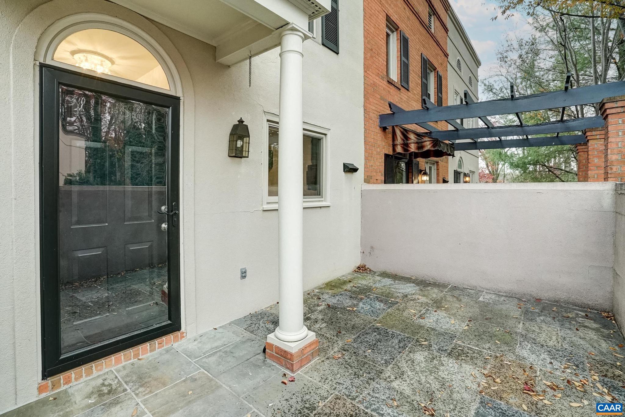 GARDEN COURT - Residential