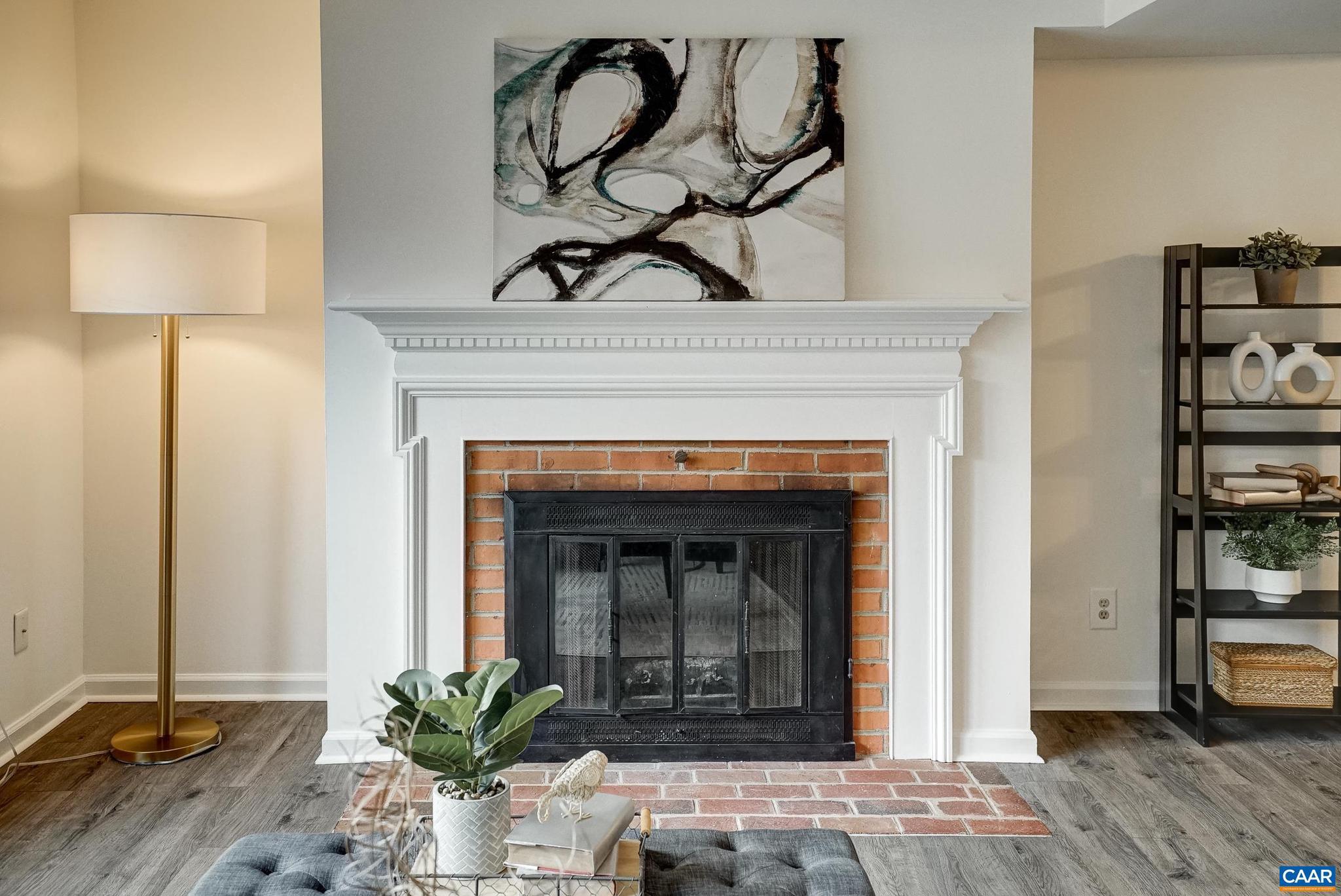 GARDEN COURT - Residential