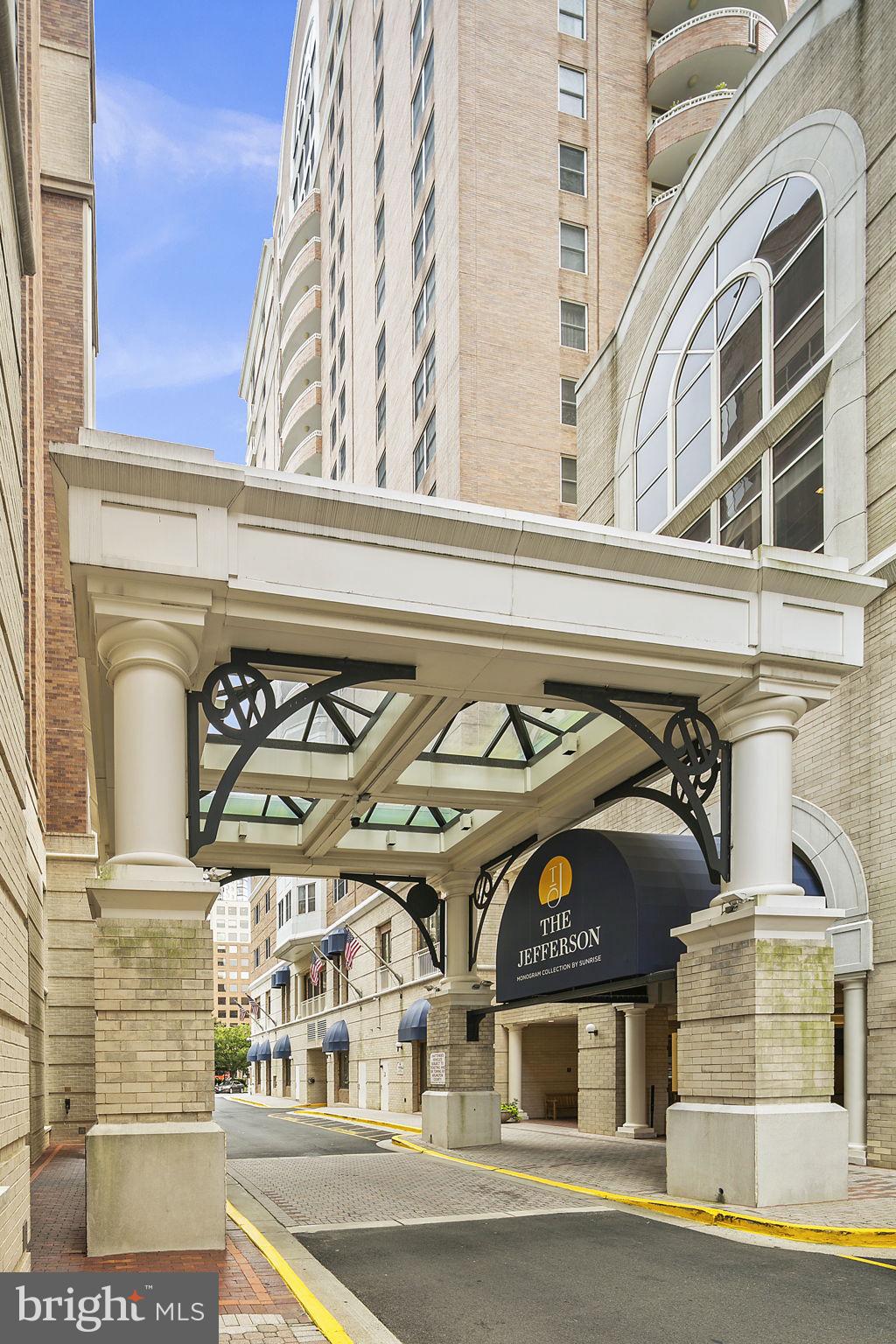 900 N TAYLOR STREET 1220