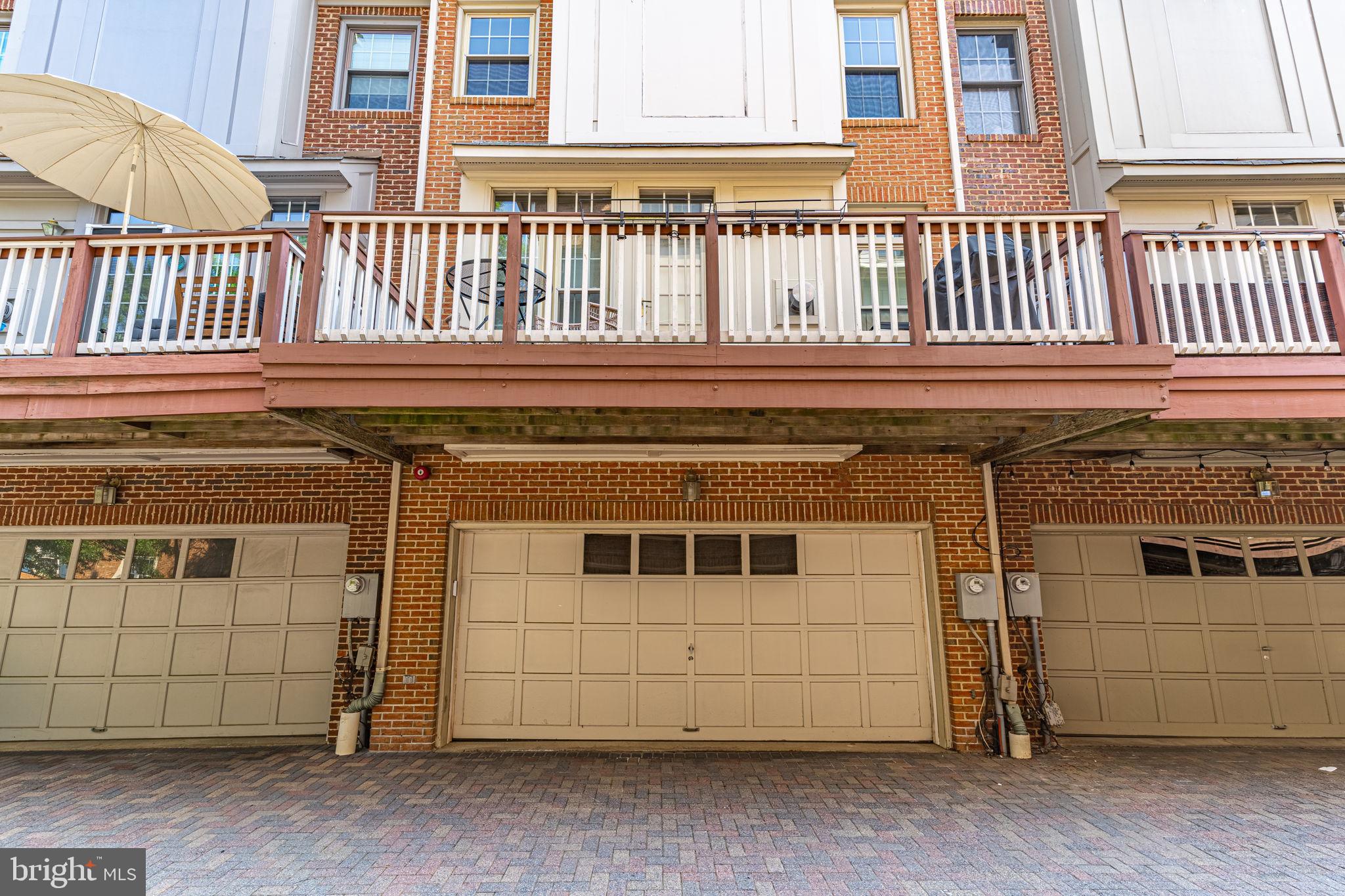 COURTS OF BALLSTON - Residential