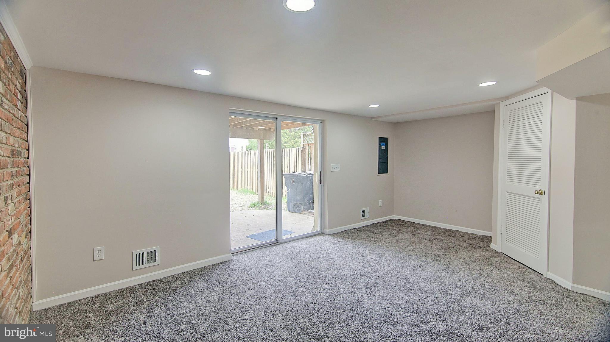 ANDOVER HEIGHTS - Residential Lease