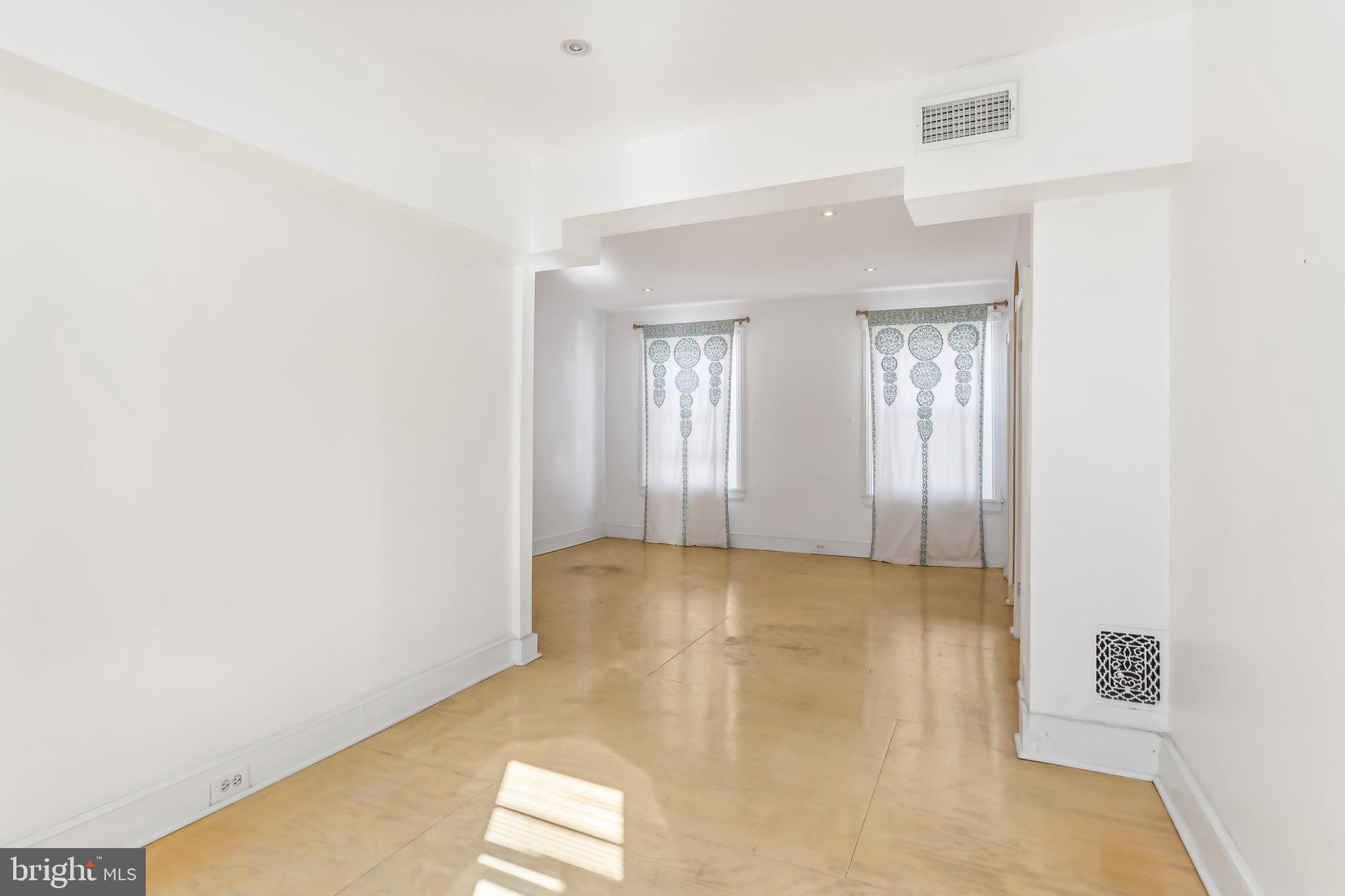 FAIRMOUNT - Residential