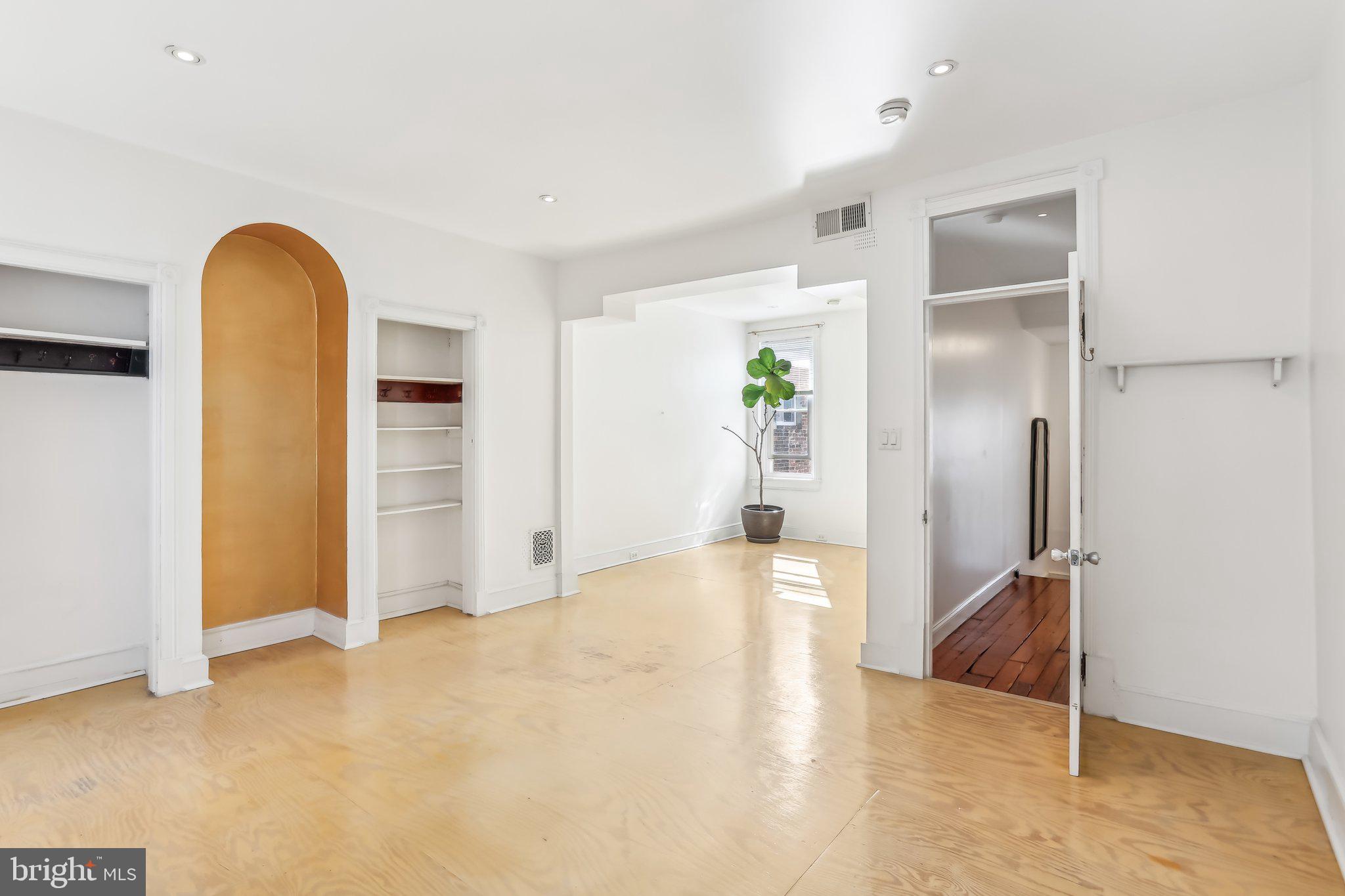 FAIRMOUNT - Residential