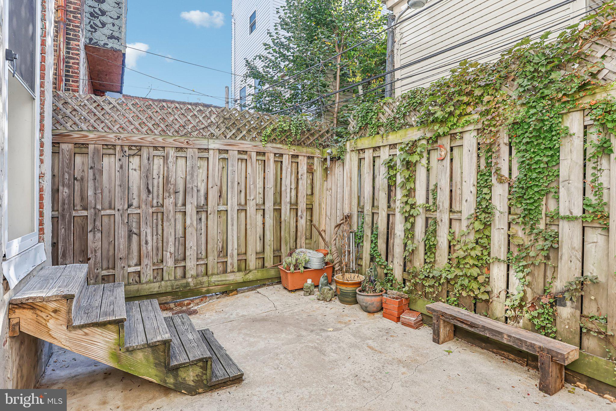 FAIRMOUNT - Residential