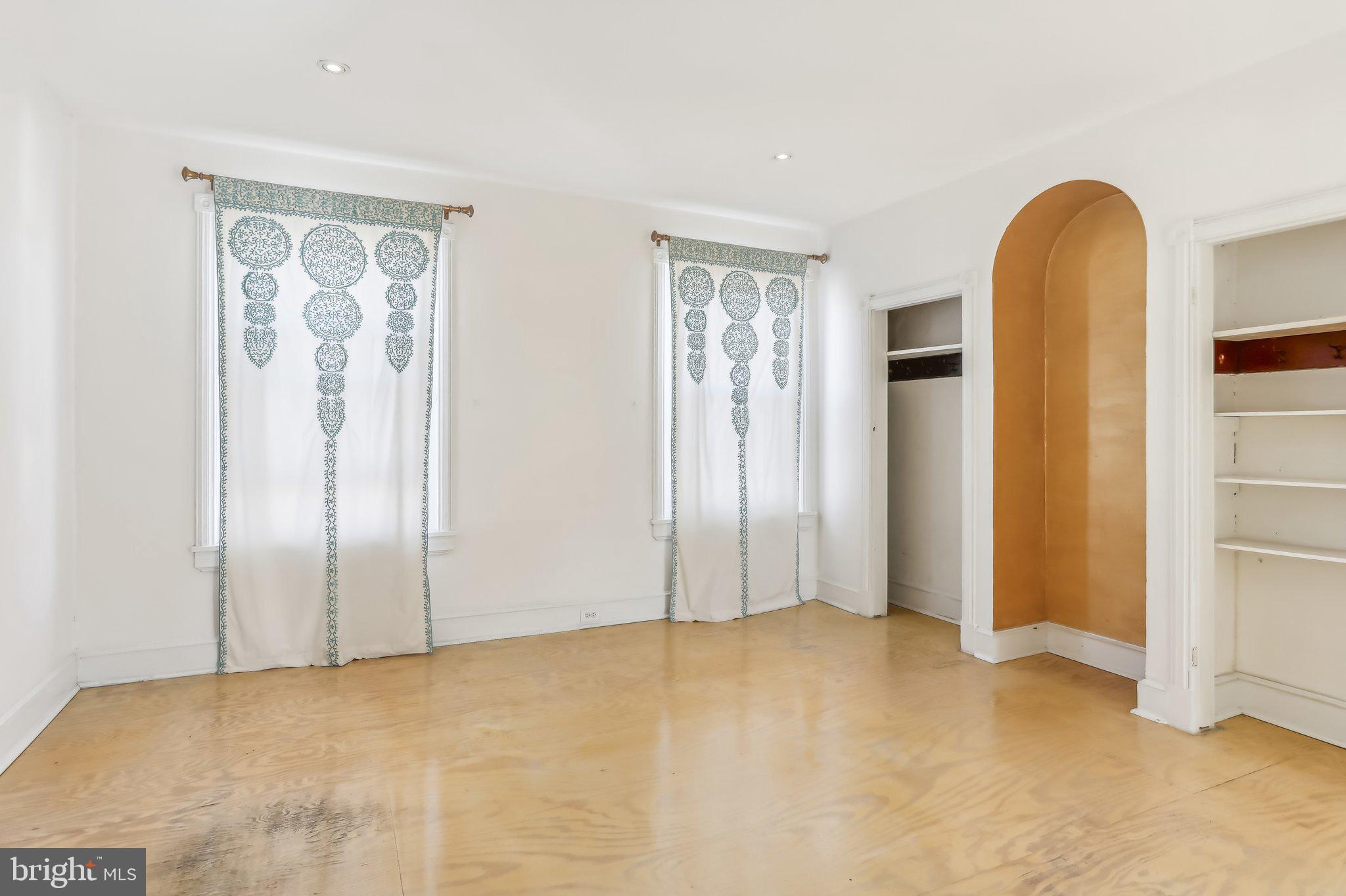 FAIRMOUNT - Residential