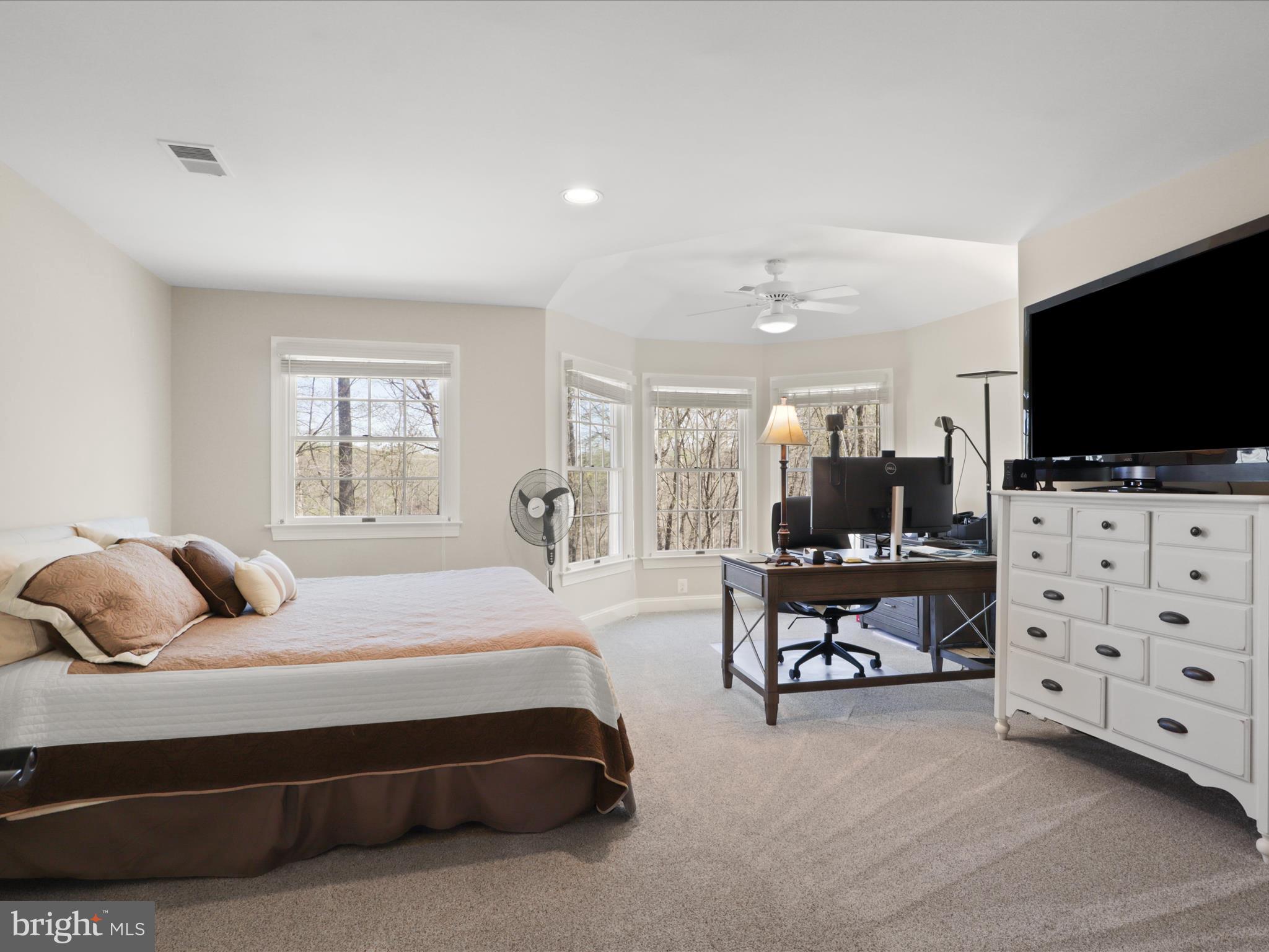 GLENCAIRN - Residential