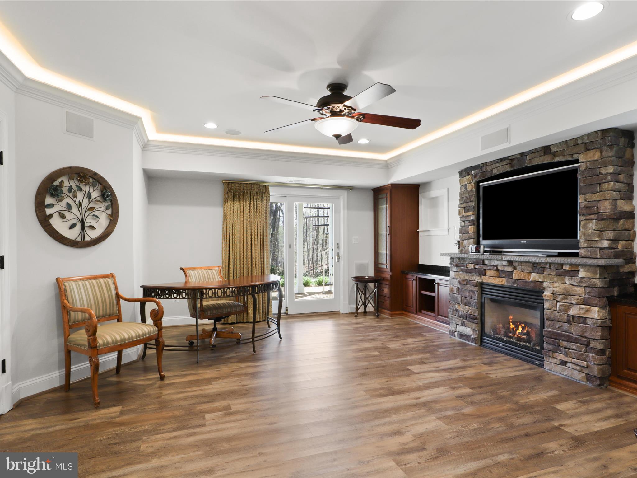 GLENCAIRN - Residential