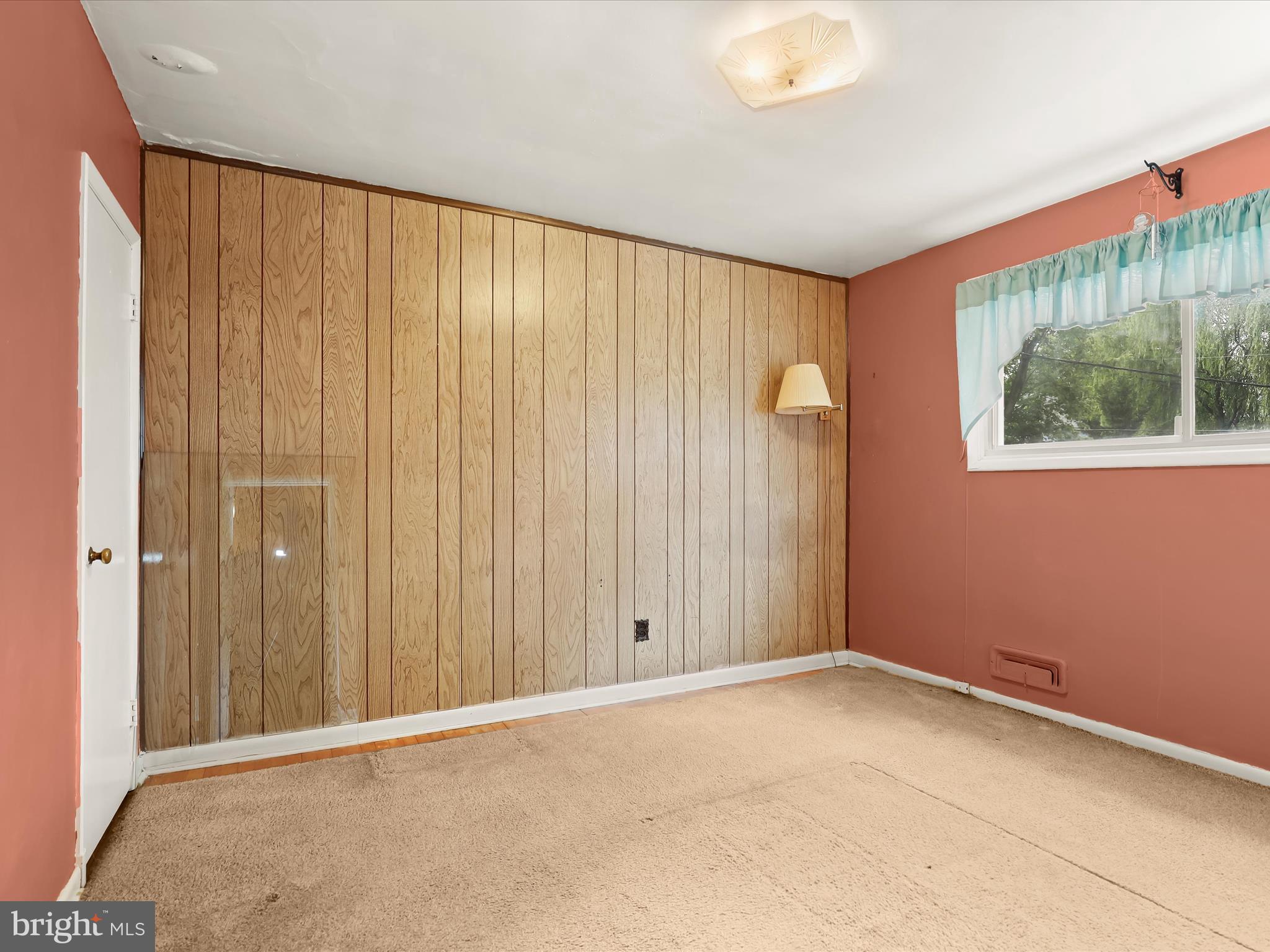 HOES HEIGHTS - Residential