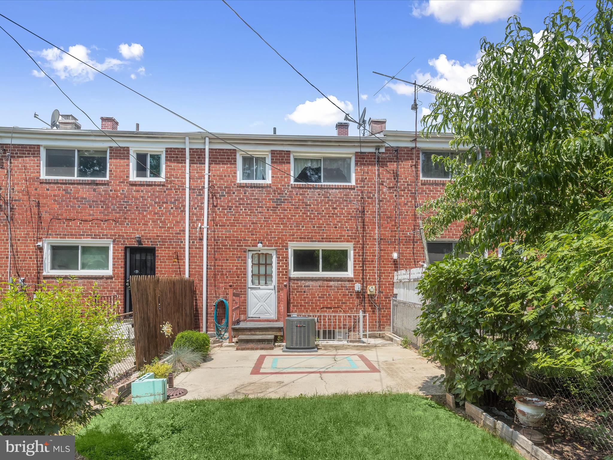 HOES HEIGHTS - Residential