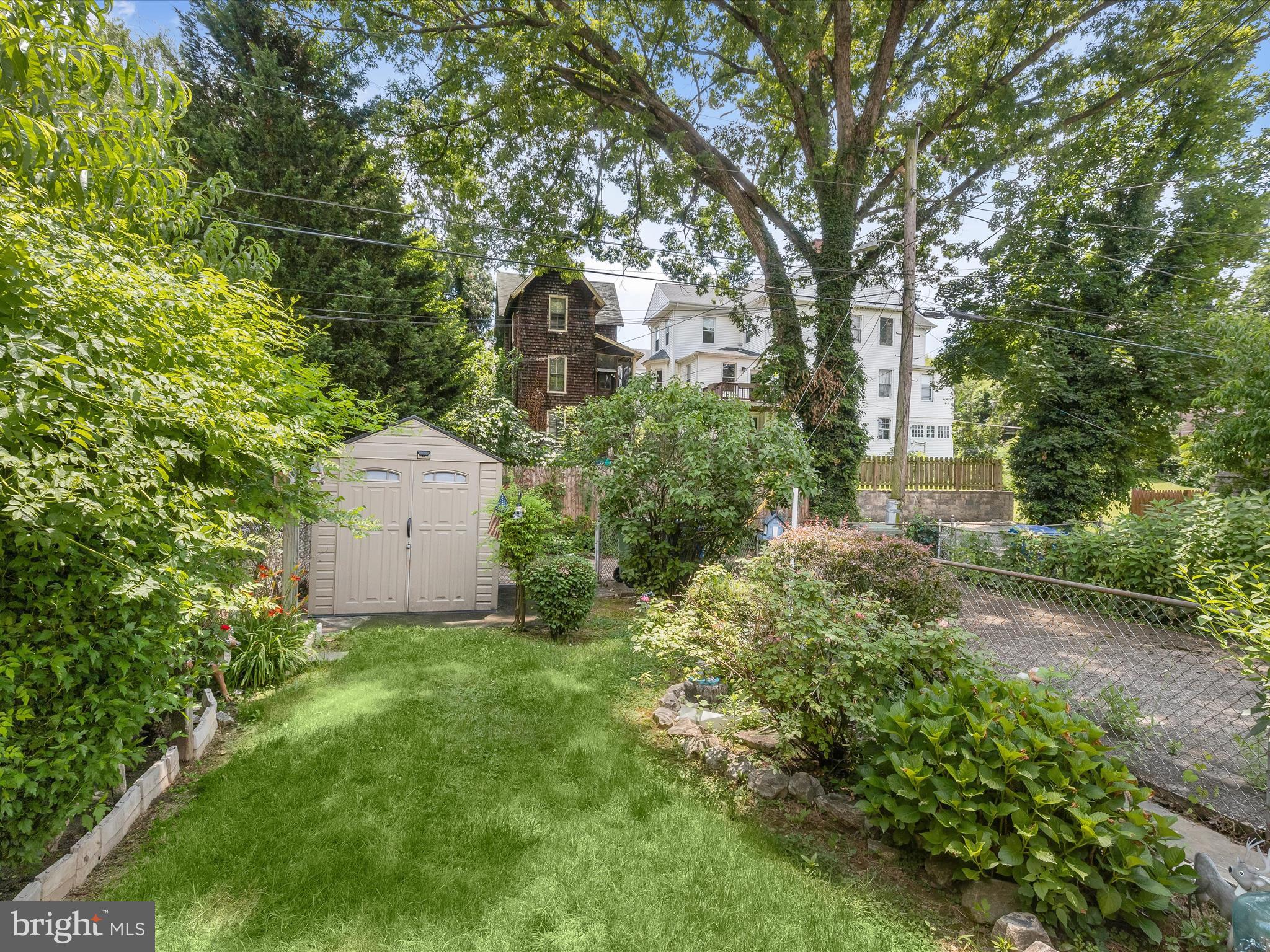 HOES HEIGHTS - Residential