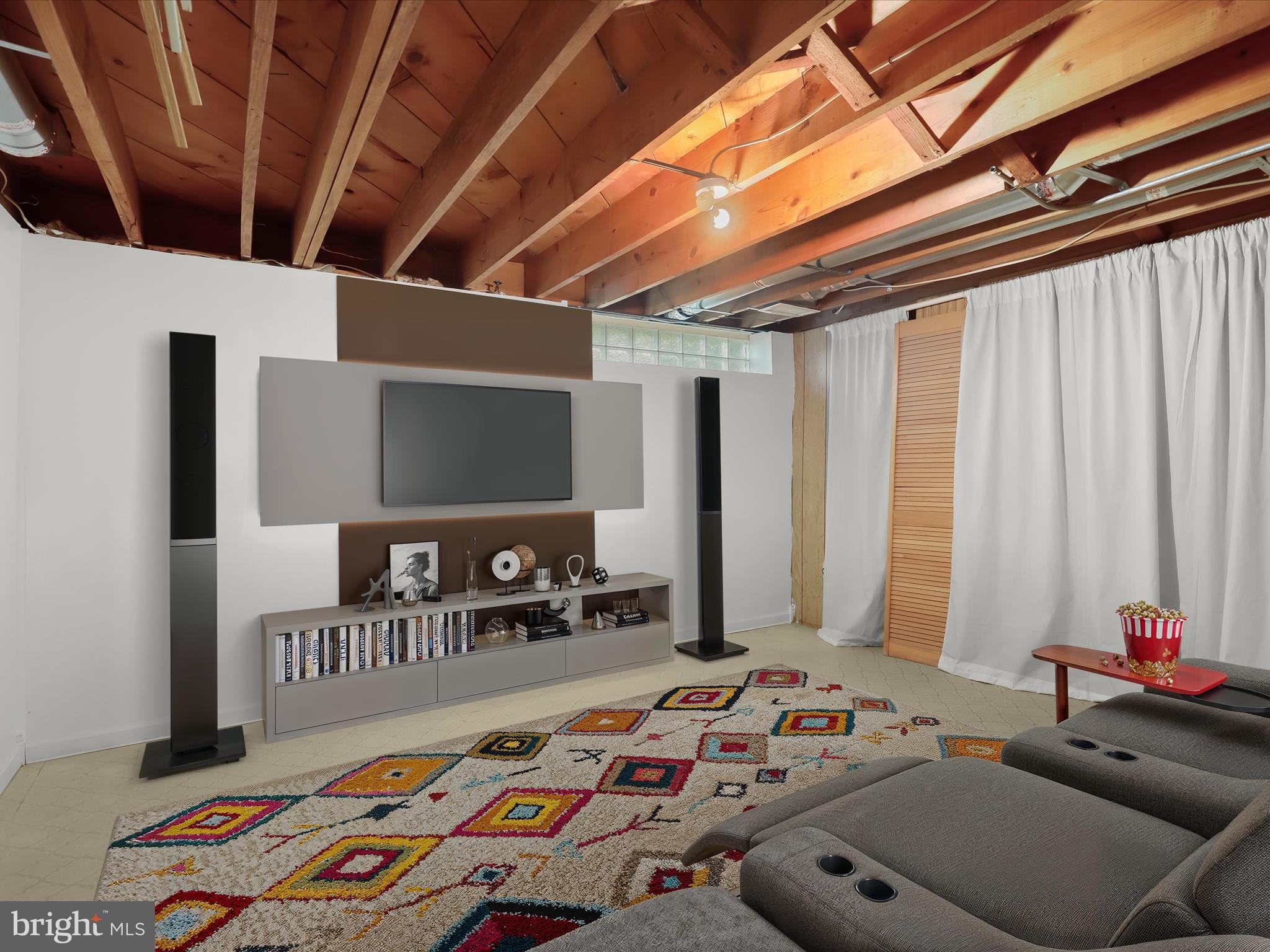 HOES HEIGHTS - Residential