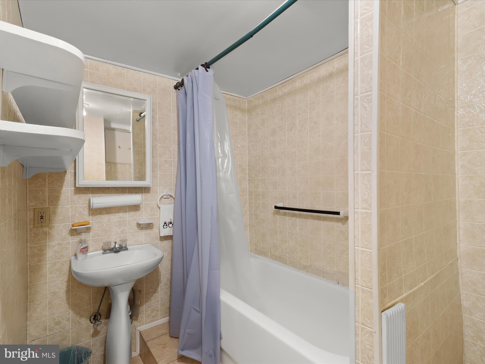 HOES HEIGHTS - Residential