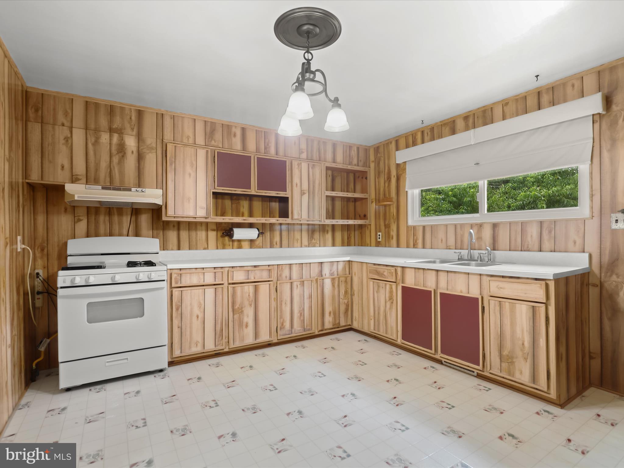 HOES HEIGHTS - Residential