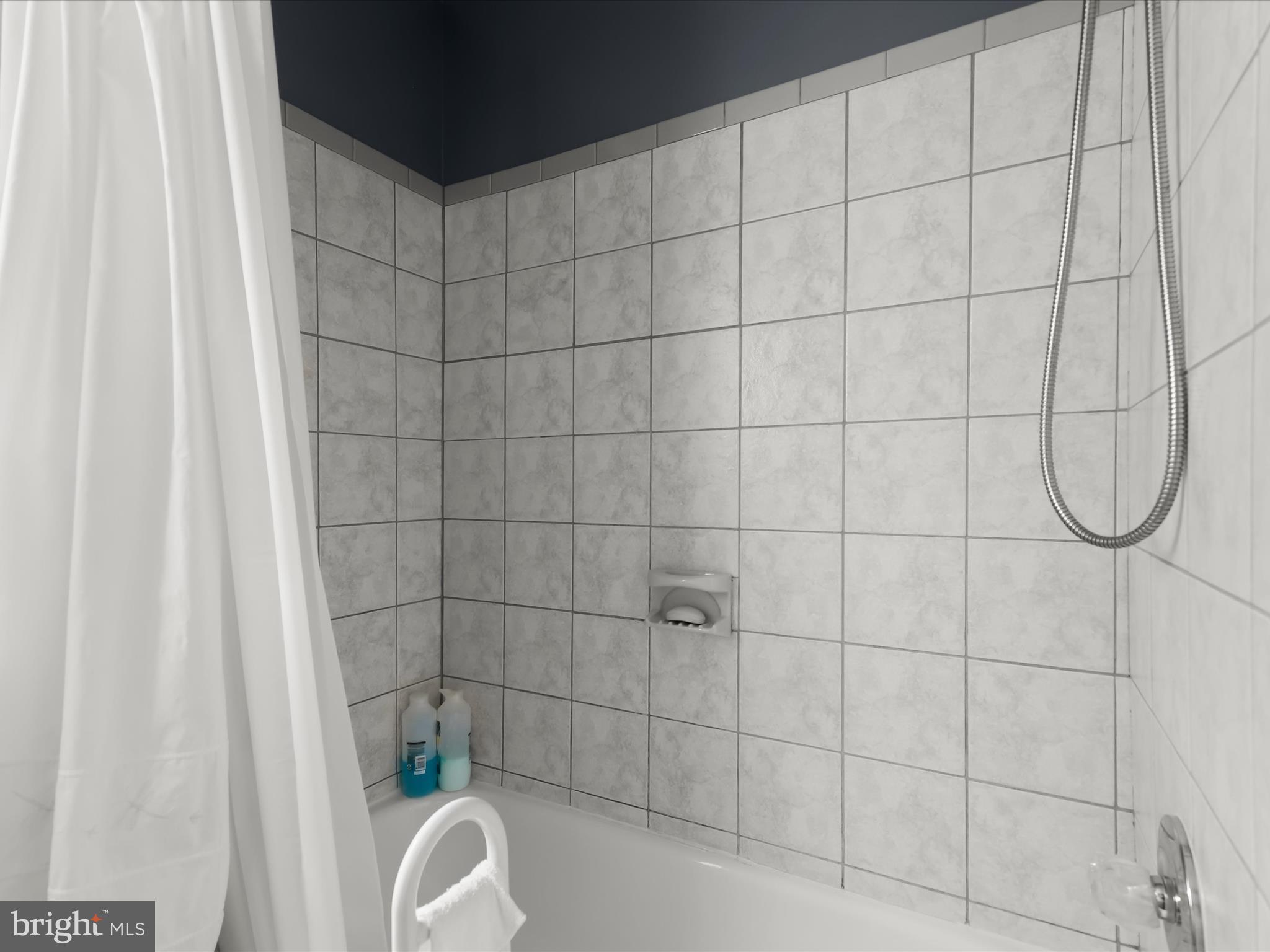 HOES HEIGHTS - Residential