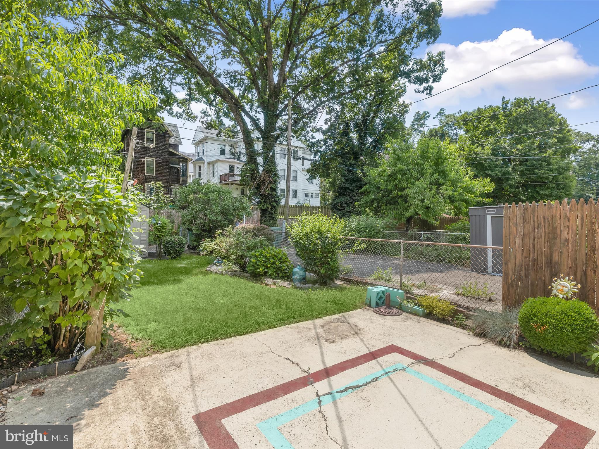 HOES HEIGHTS - Residential