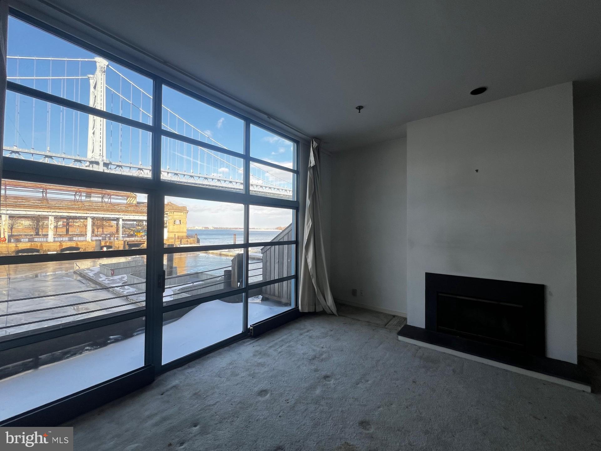 7 N CHRIS COLUMBUS BOULEVARD 139