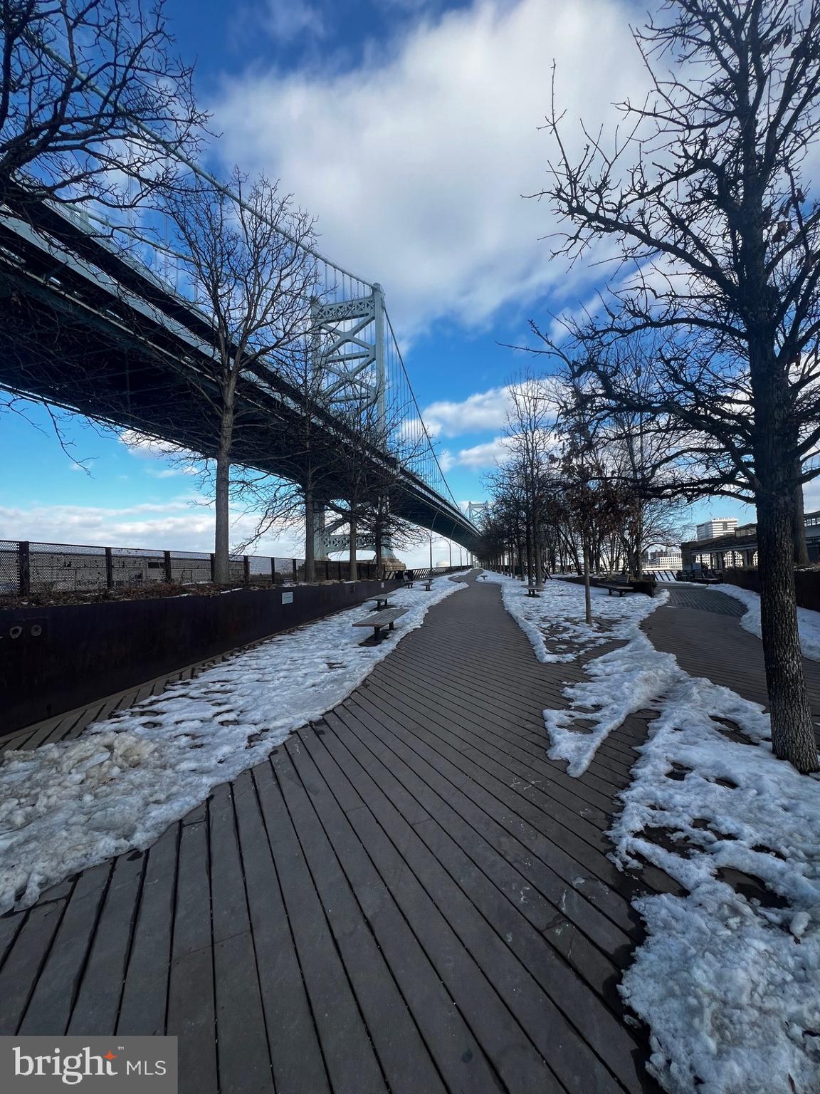 7 N CHRIS COLUMBUS BOULEVARD 139