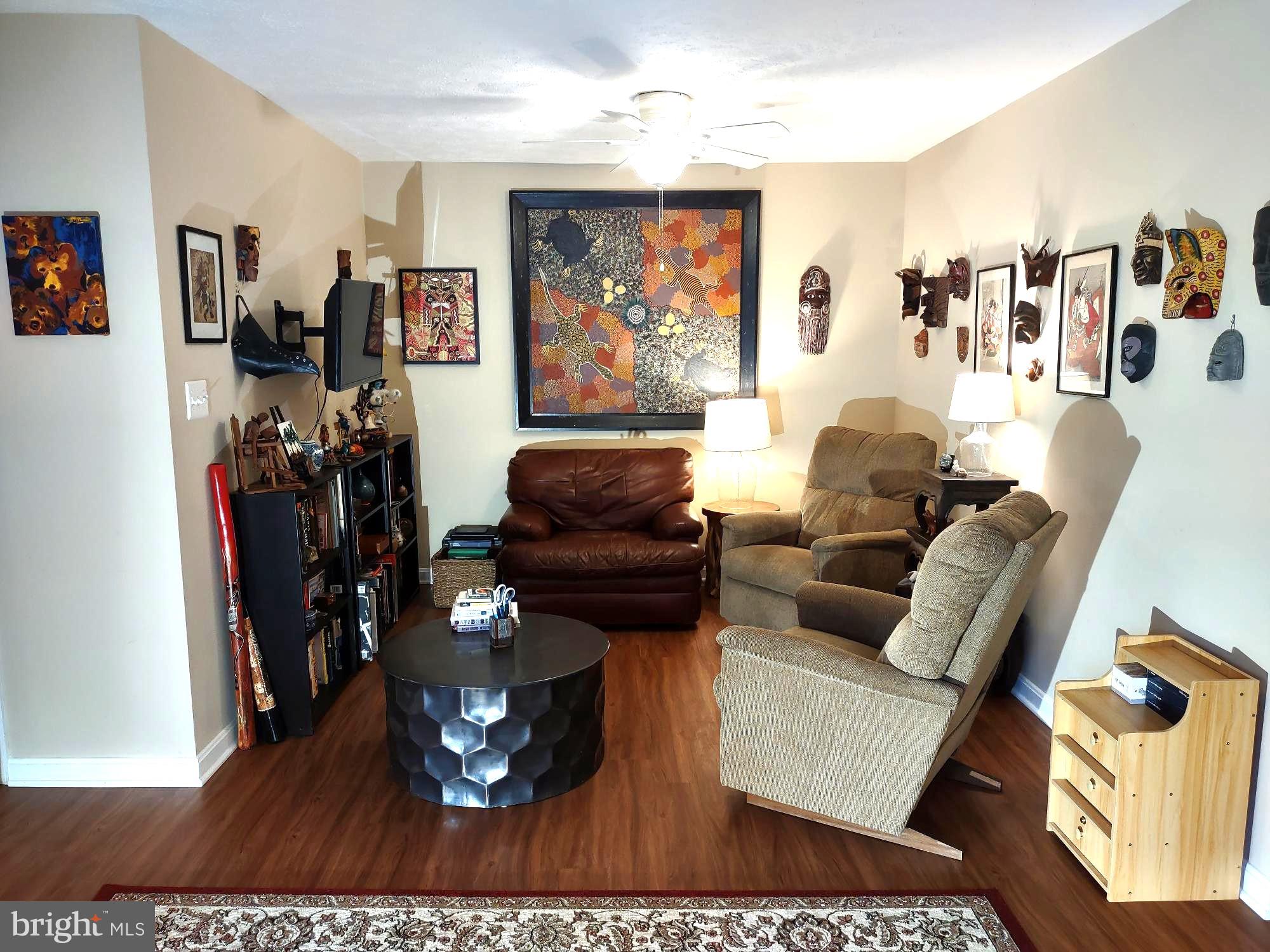 BAYLAND CONDO - Residential