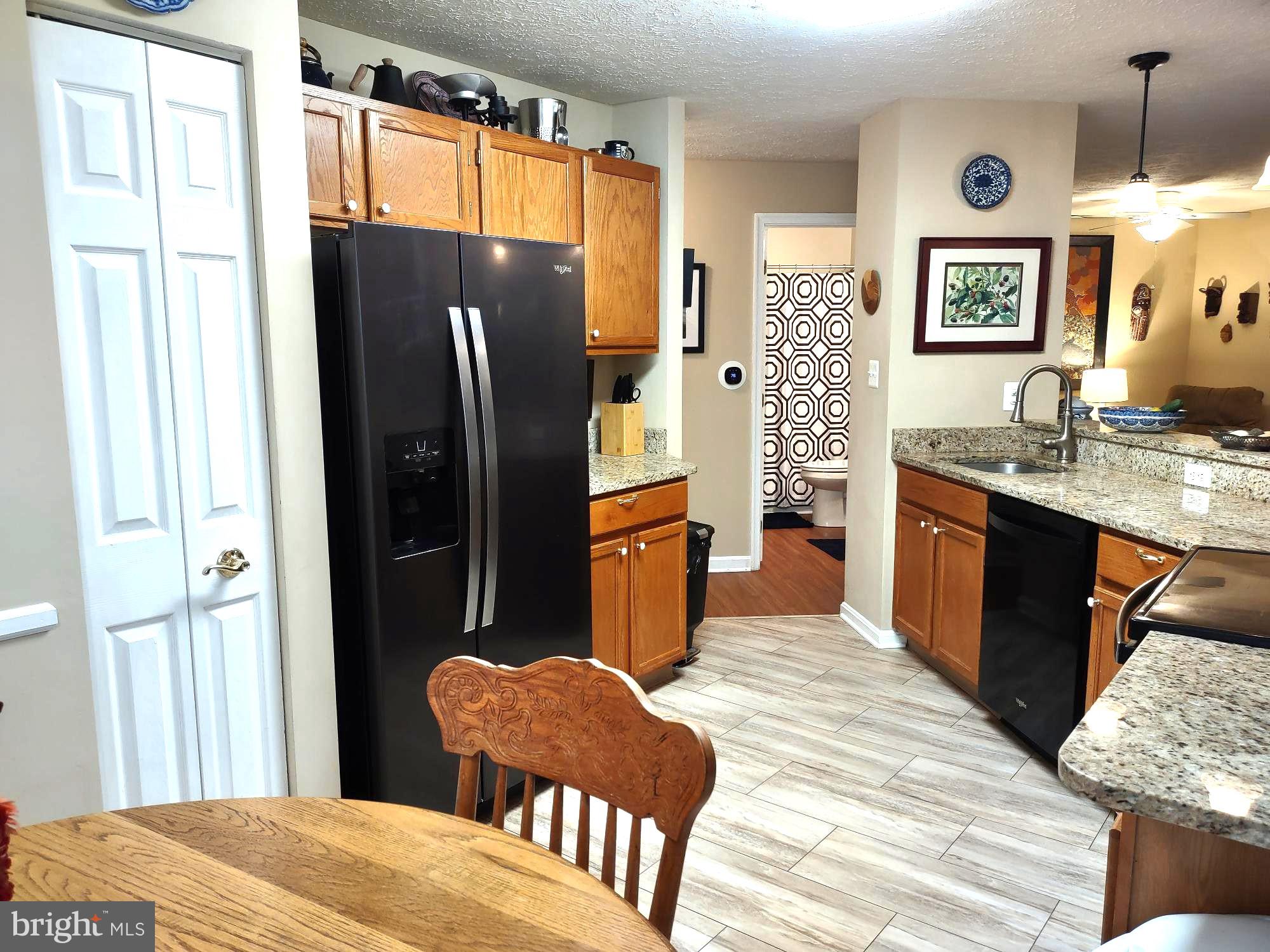 BAYLAND CONDO - Residential