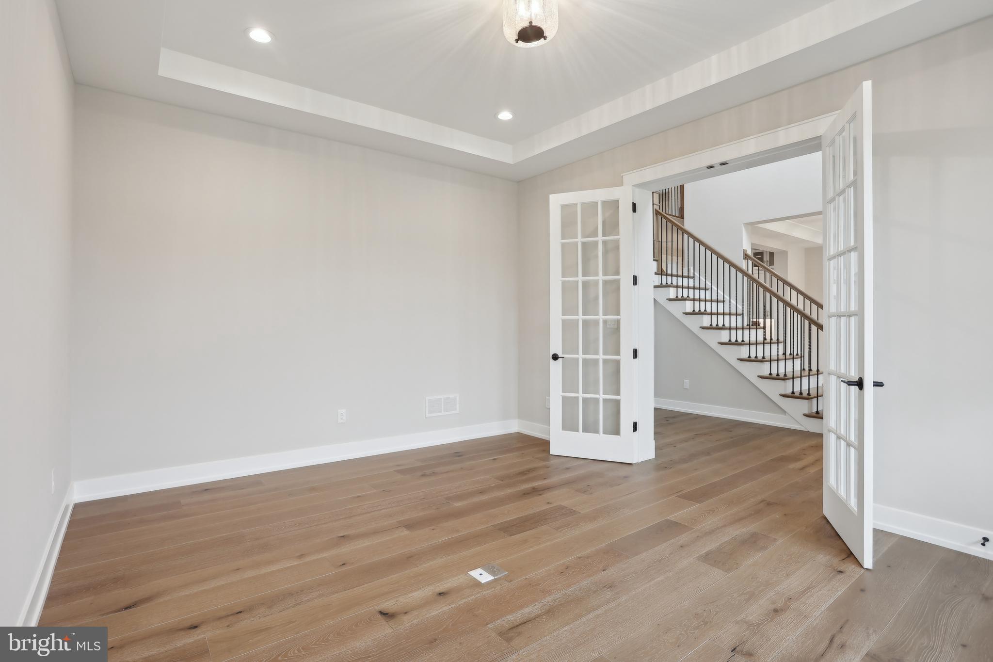 OAKWOOD - Residential