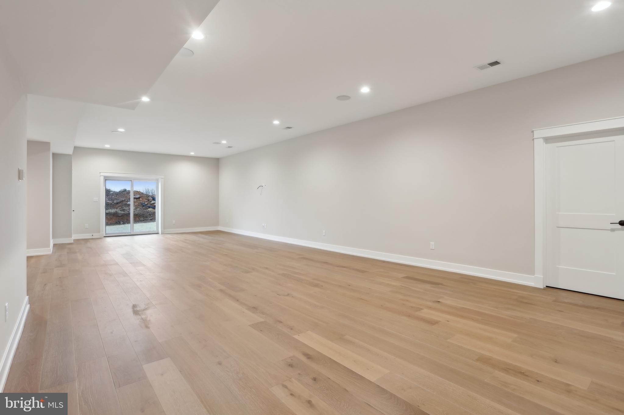 OAKWOOD - Residential
