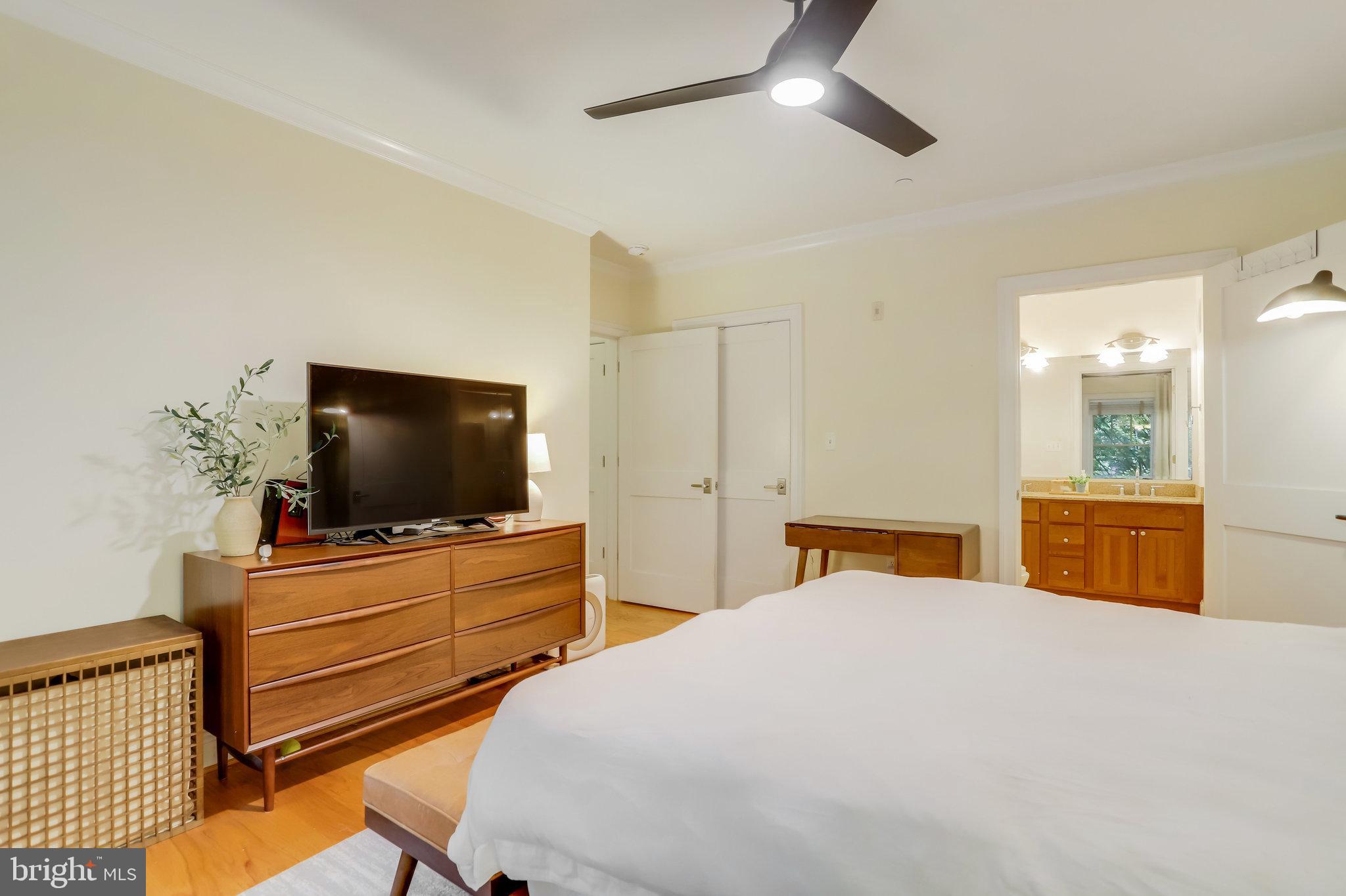 CLARENDON 3131 - Residential Lease