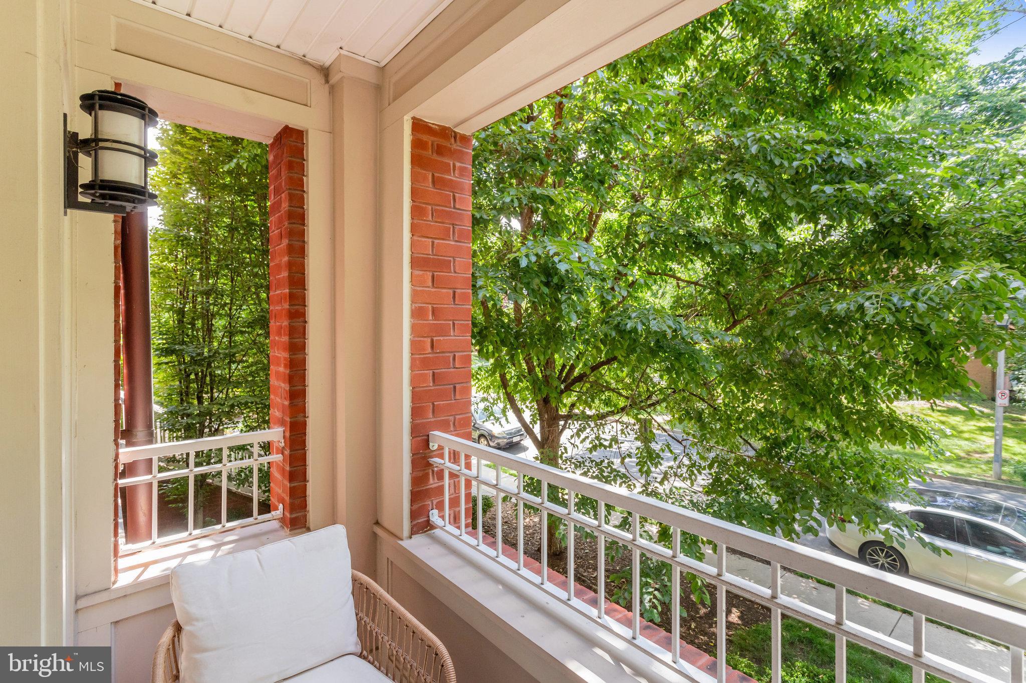 CLARENDON 3131 - Residential Lease