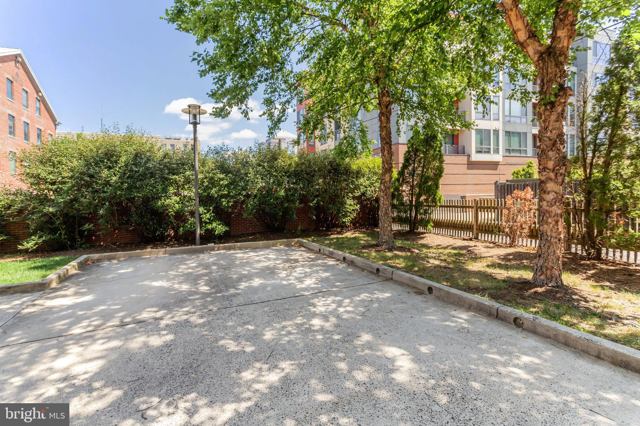 CLARENDON 3131 - Residential Lease