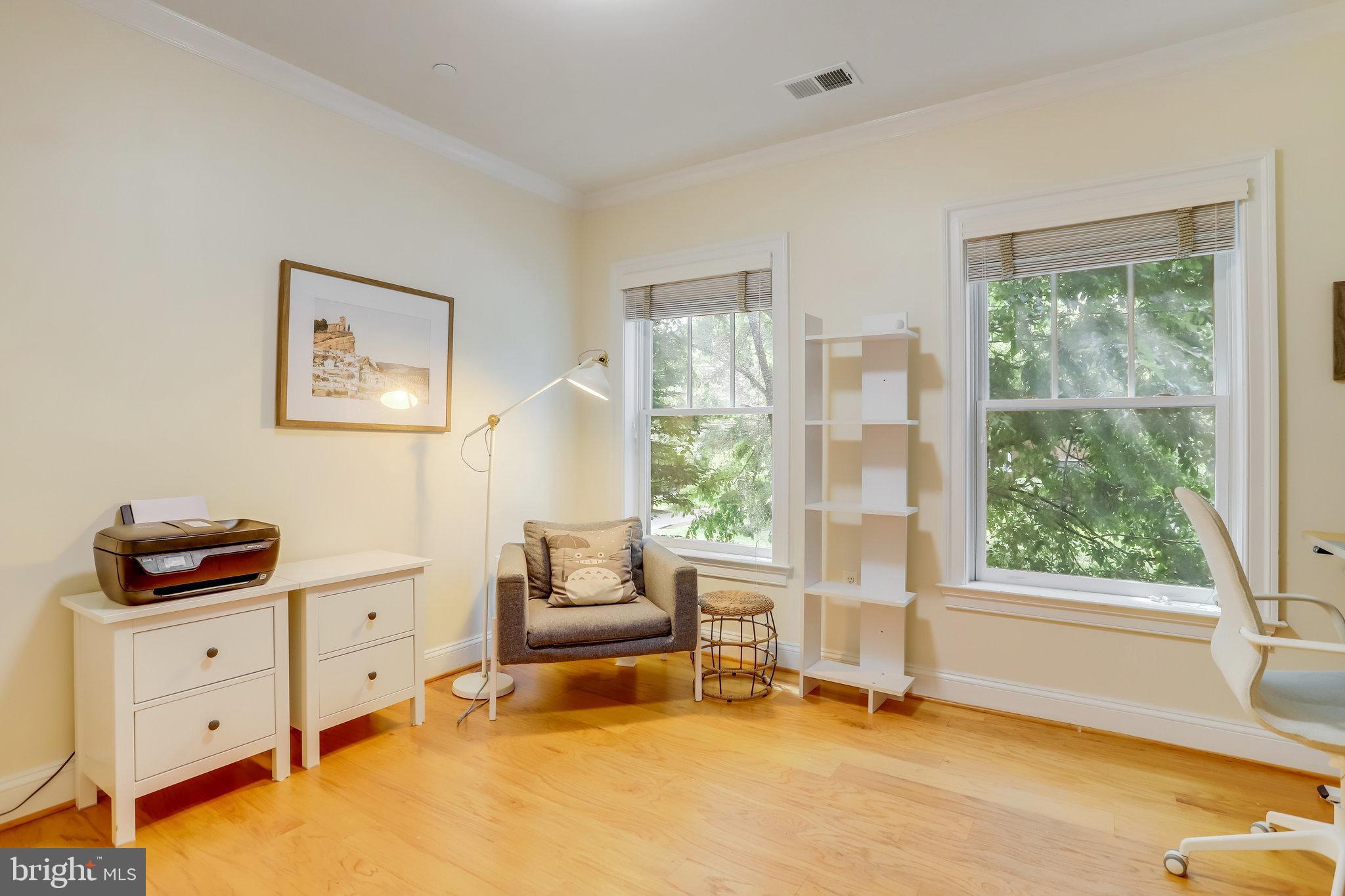 CLARENDON 3131 - Residential Lease