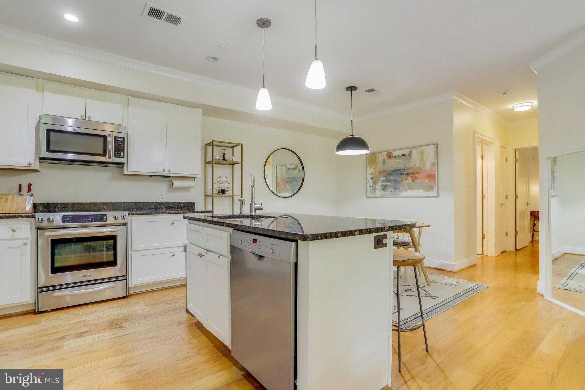 CLARENDON 3131 - Residential Lease