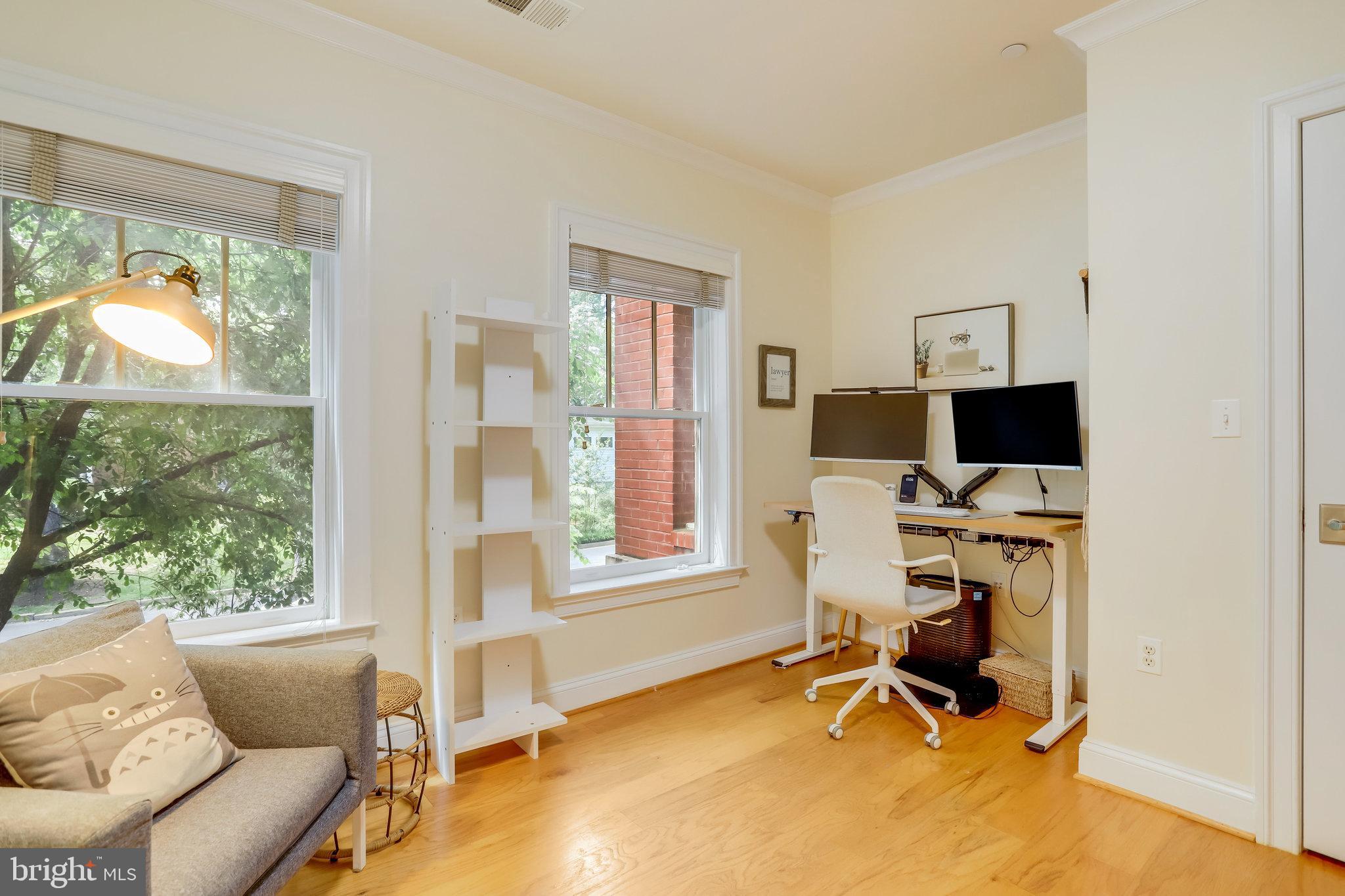 CLARENDON 3131 - Residential Lease