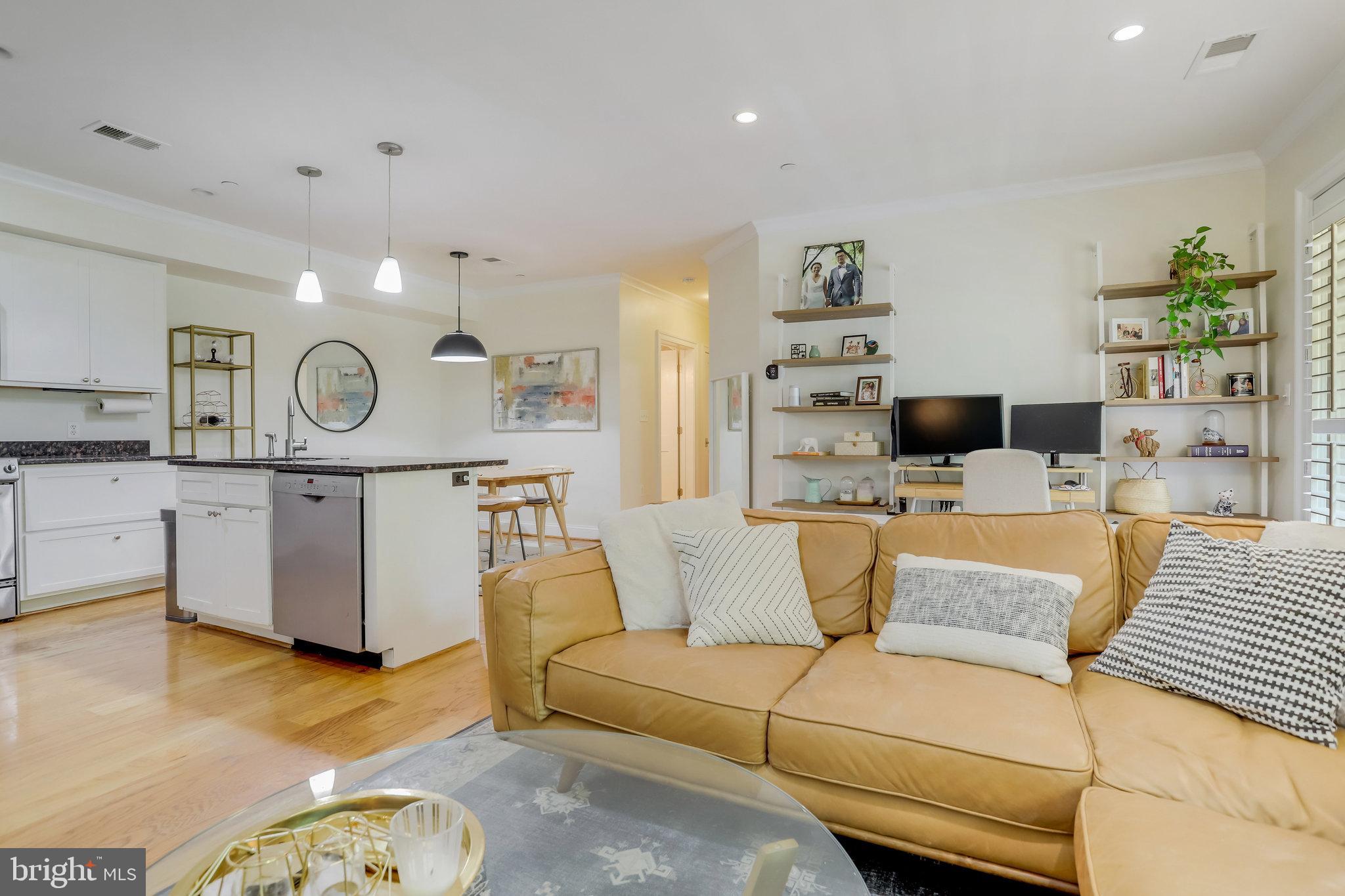 CLARENDON 3131 - Residential Lease