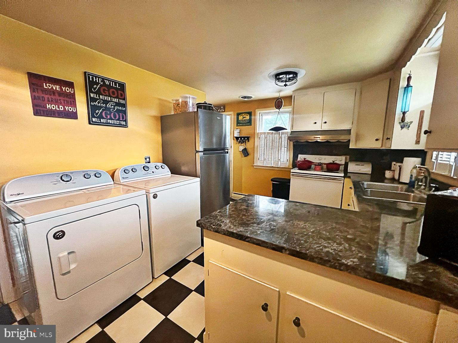 403 SECOND AVENUE