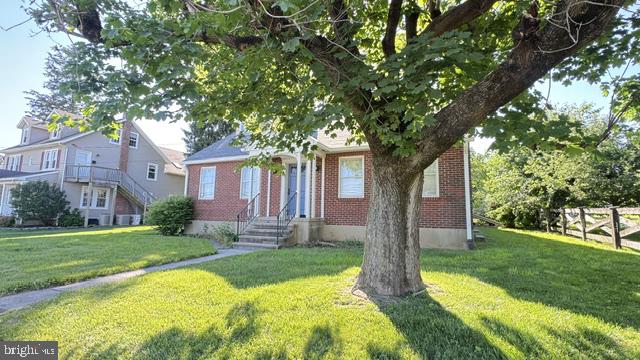 HOUCKSVILLE - Residential