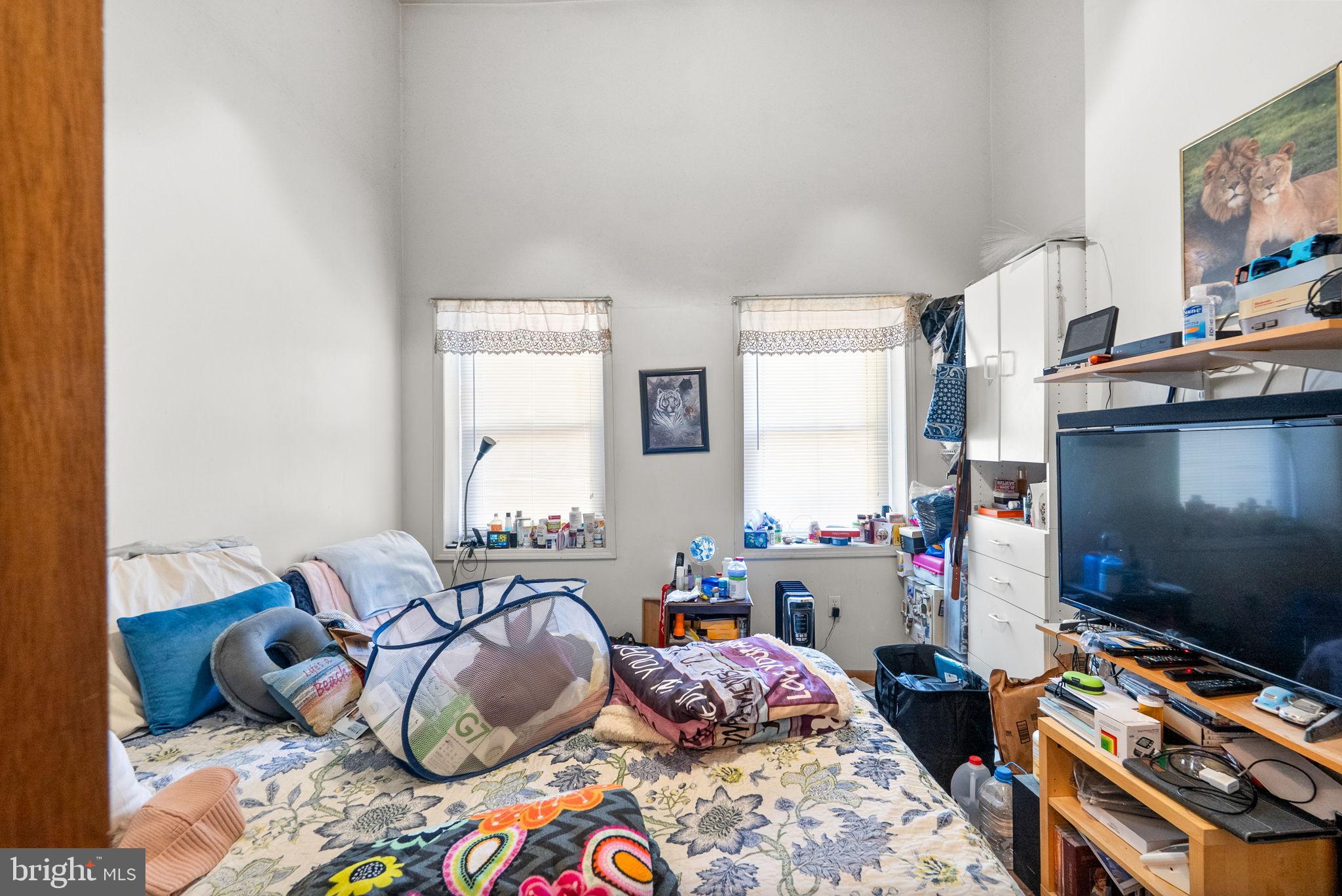 OLD CITY #2 - Residential Income