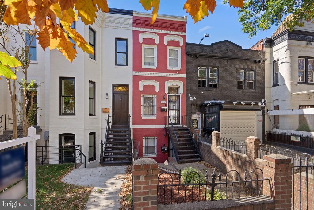 Photo of 1934 11th Street NW, WASHINGTON, DC 20001 (MLS # DCDC2229432)