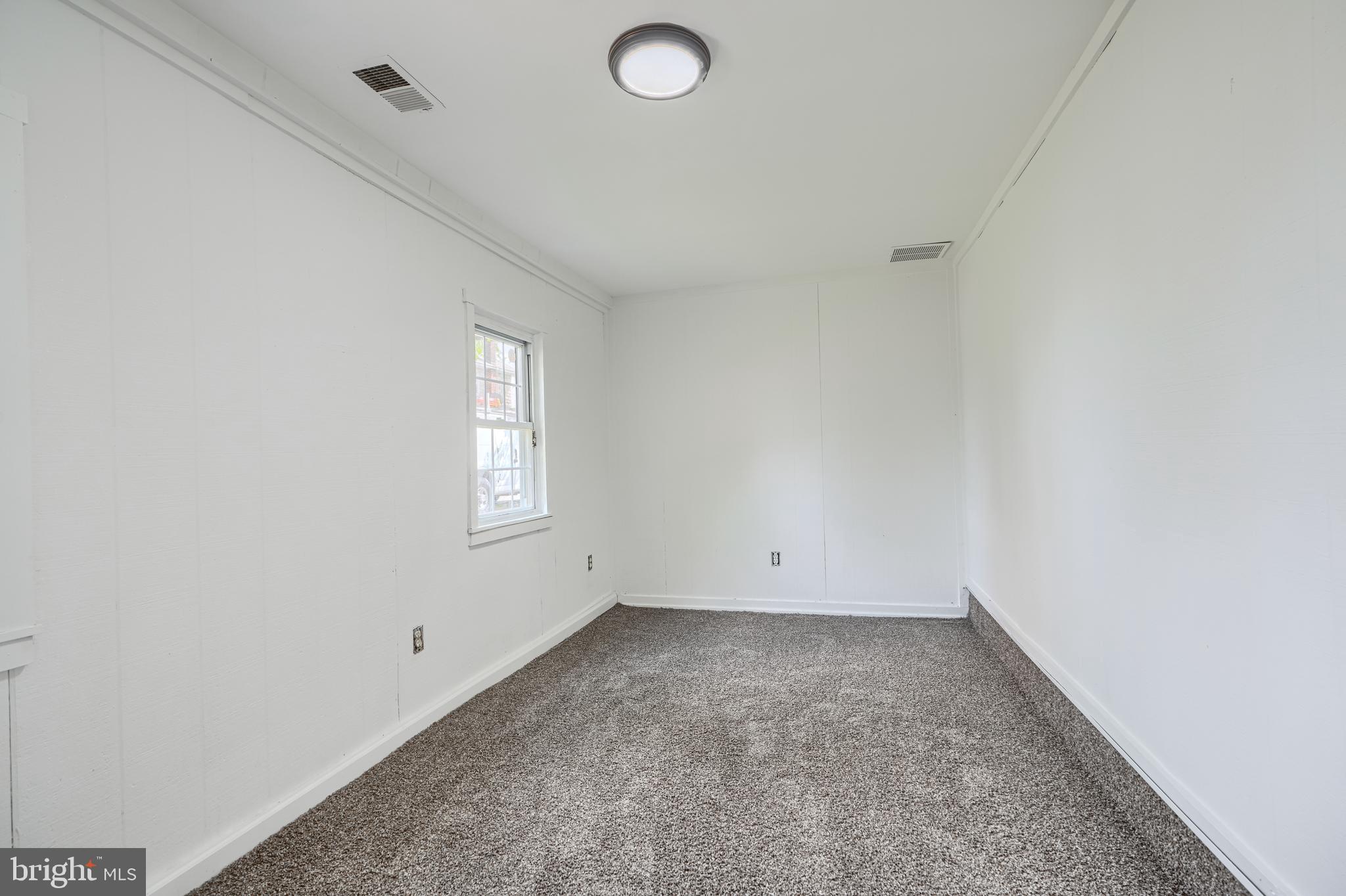 ROSEDALE - Commercial Sale