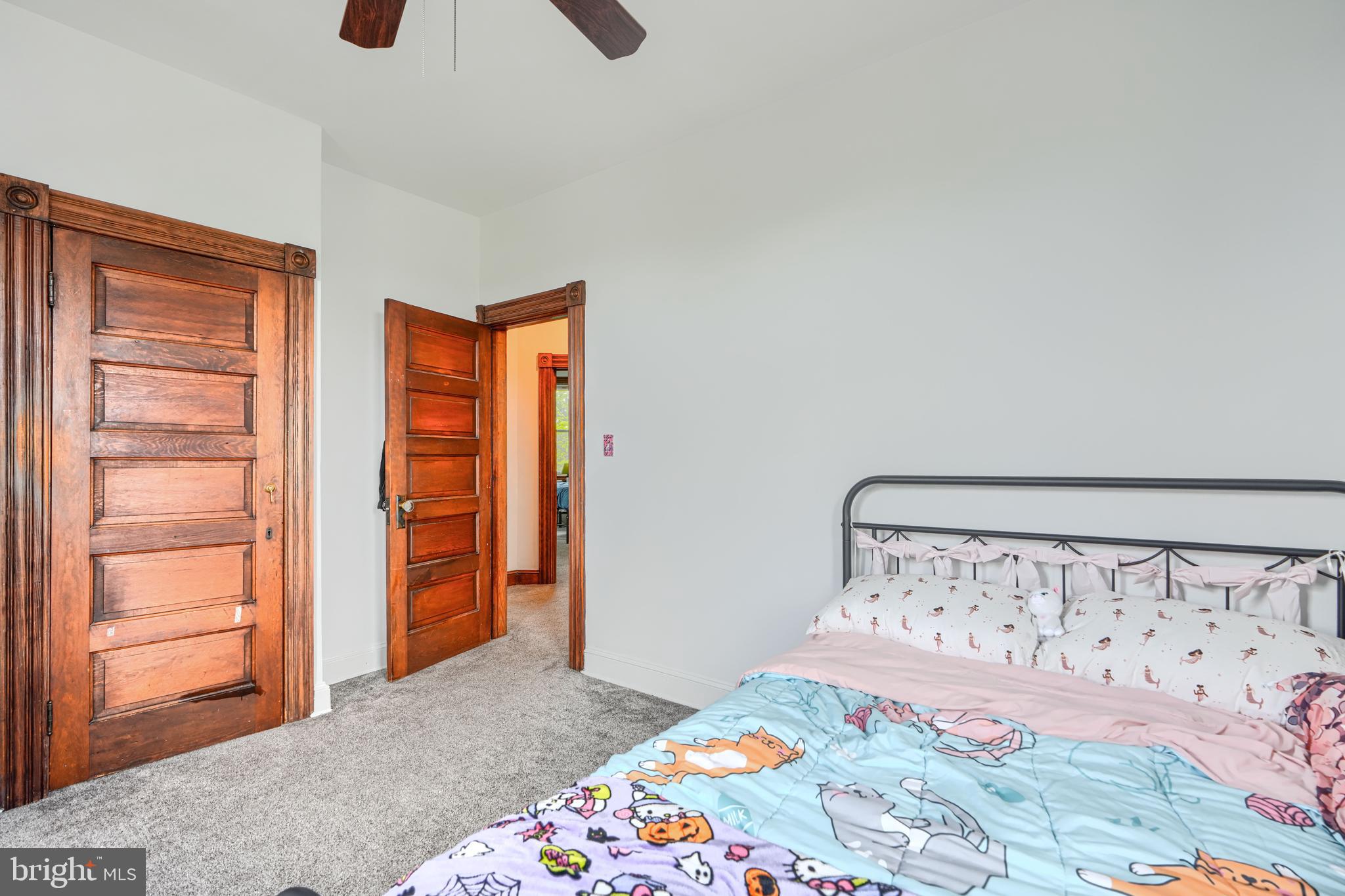 ROSEDALE - Commercial Sale