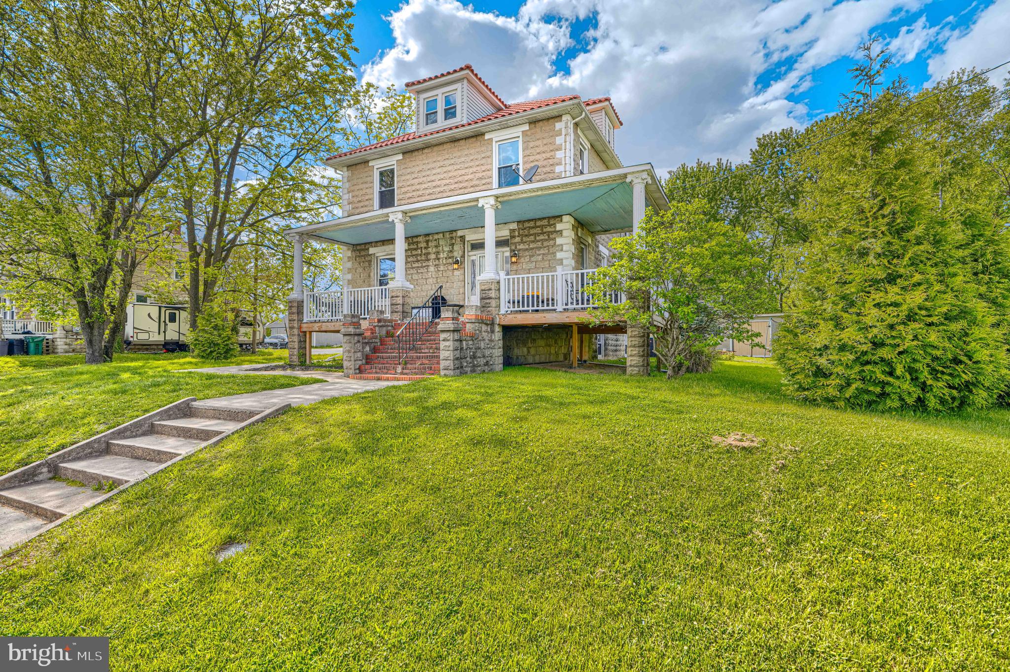 ROSEDALE - Commercial Sale