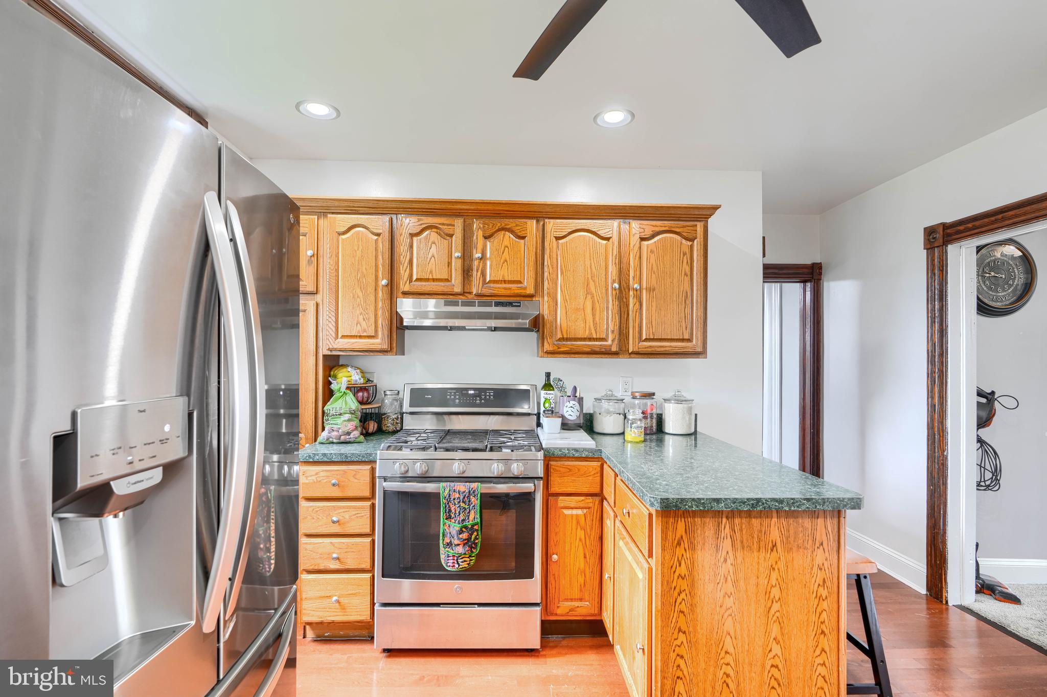 ROSEDALE - Commercial Sale